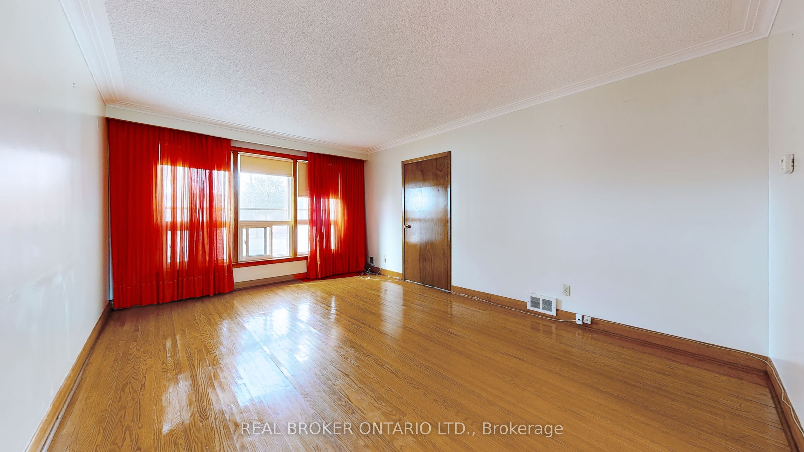 3241 Dufferin Street, North York 5