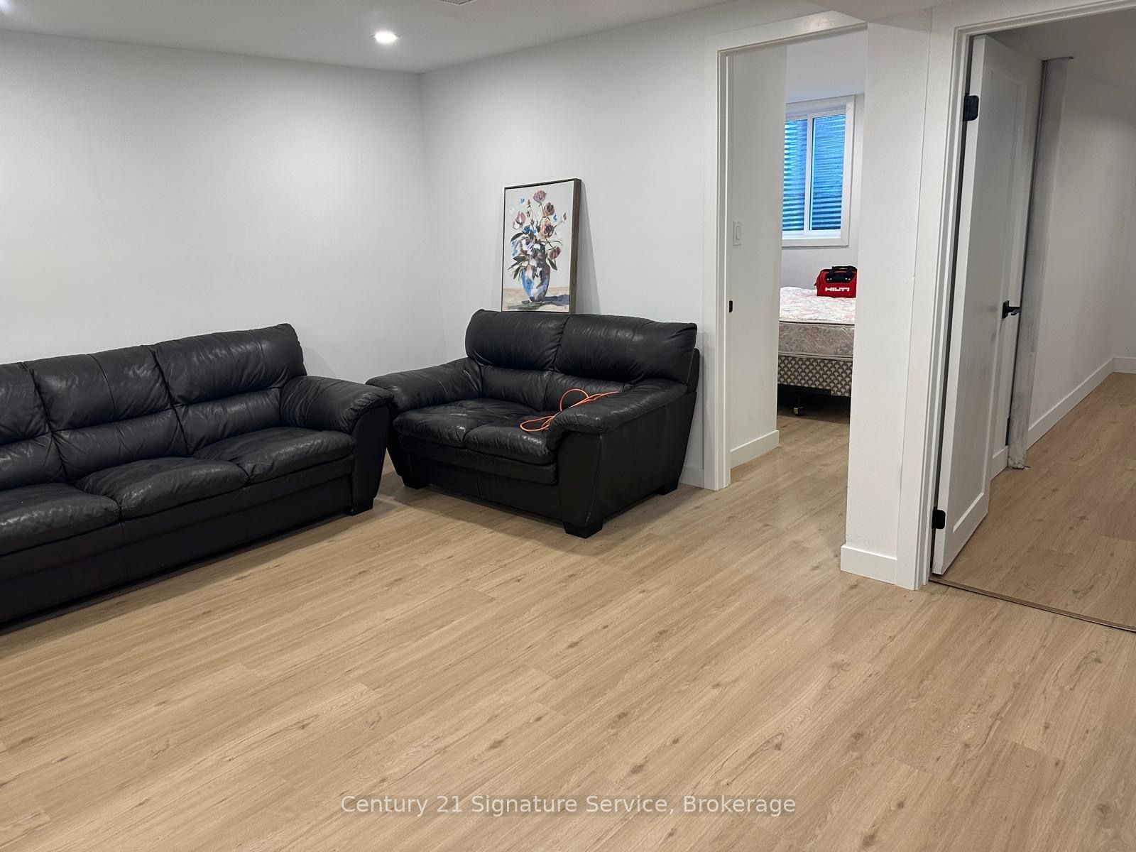 2579 Lundene Road N, Mississauga 4