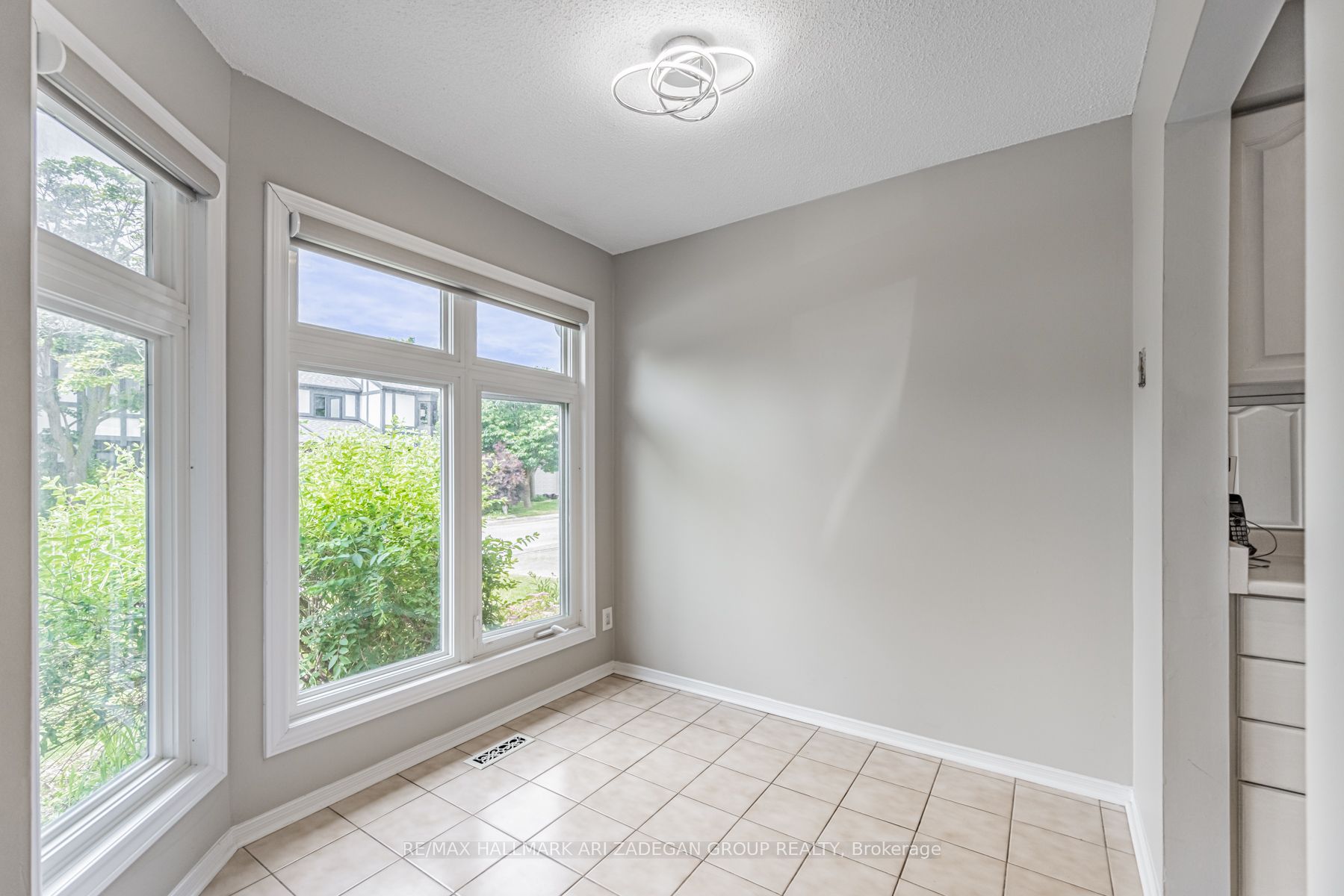 Unit 125 - 3050 Orleans Road, Mississauga 4