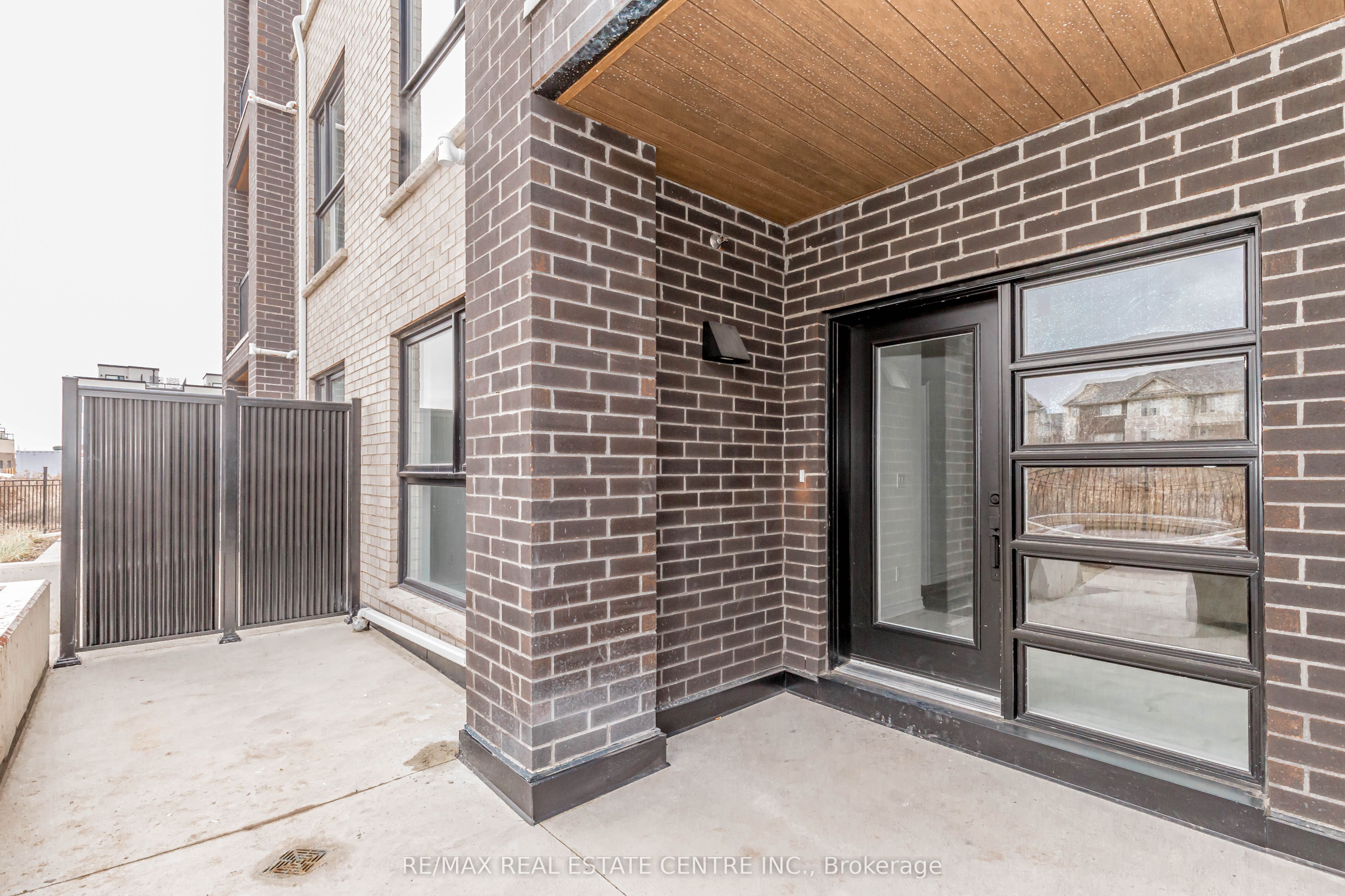 Unit 121 - 349 Wheat Boom Drive, Oakville 2