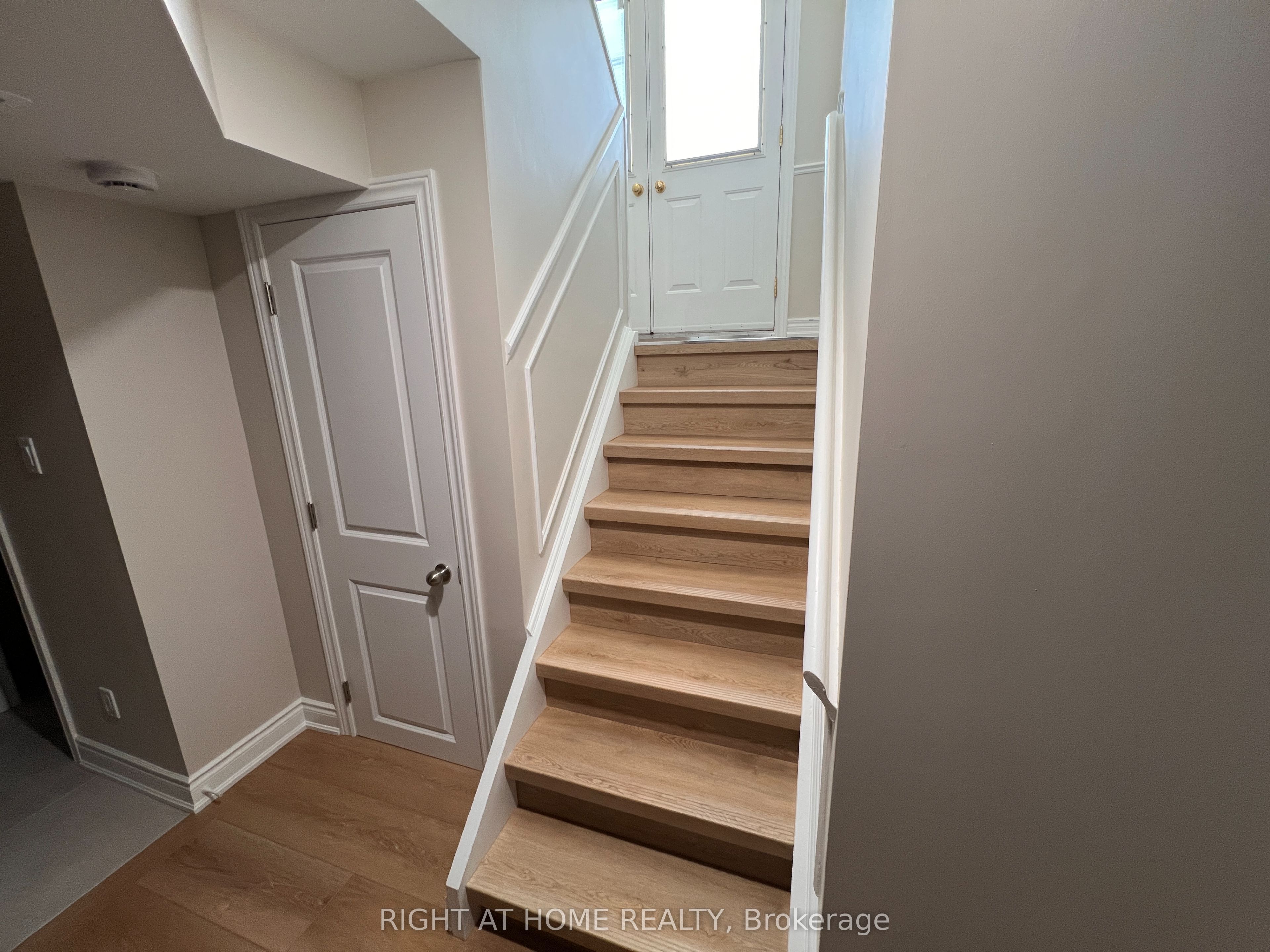 Unit LOWER - 30 Norbert Crescent, Etobicoke 4