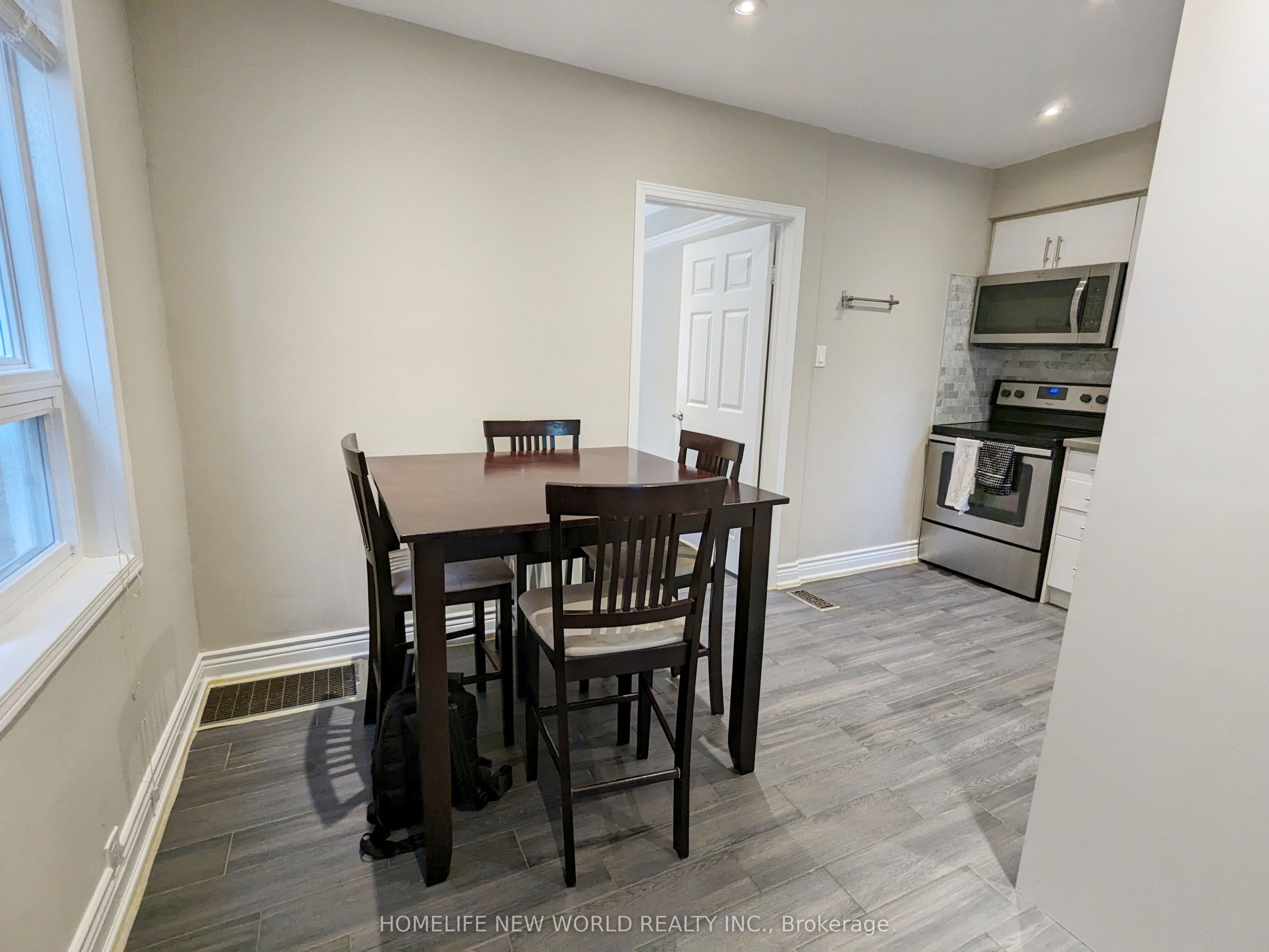 Unit Ground - 68 Garnet Avenue, Toronto 3