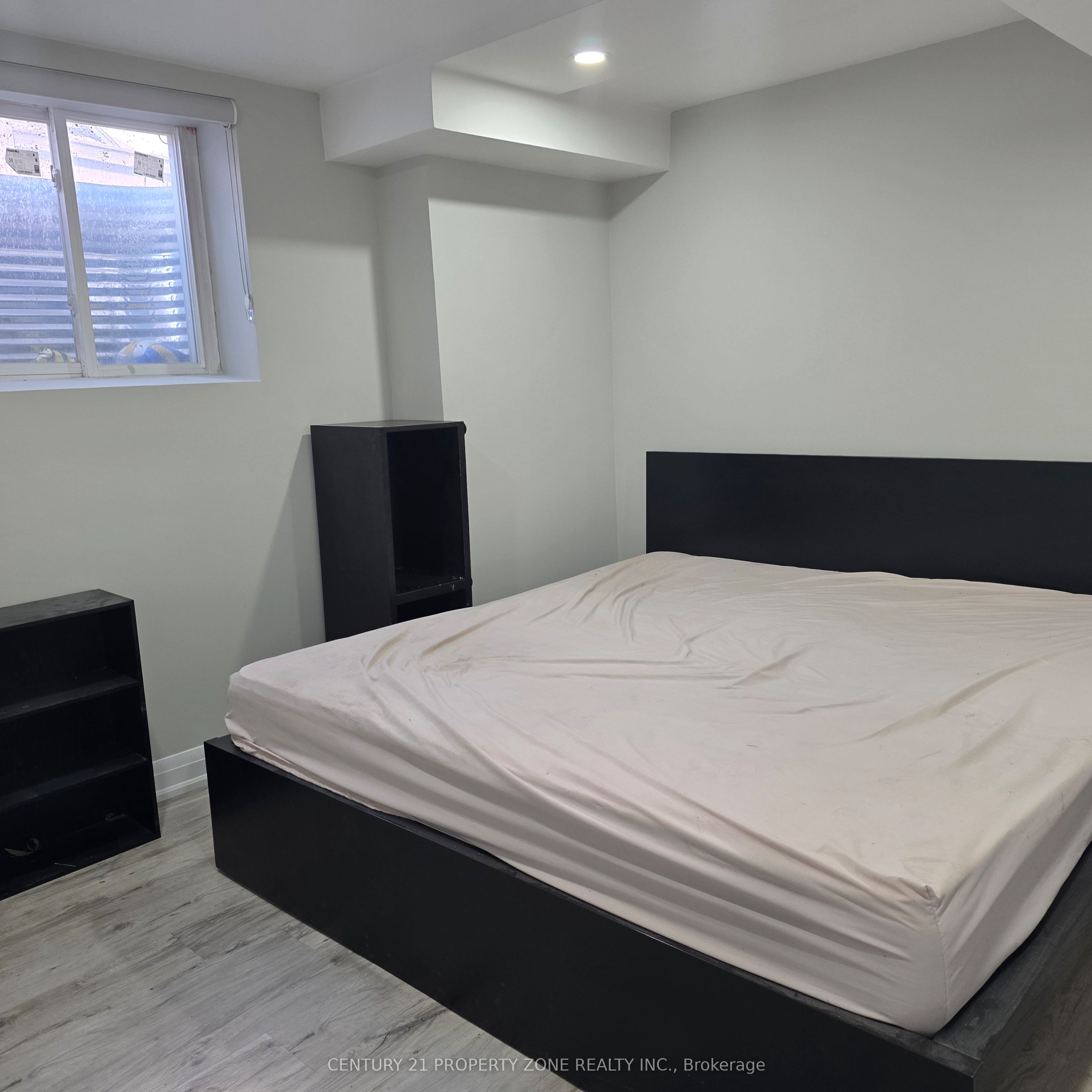 2 Bachelor Street, Brampton 4