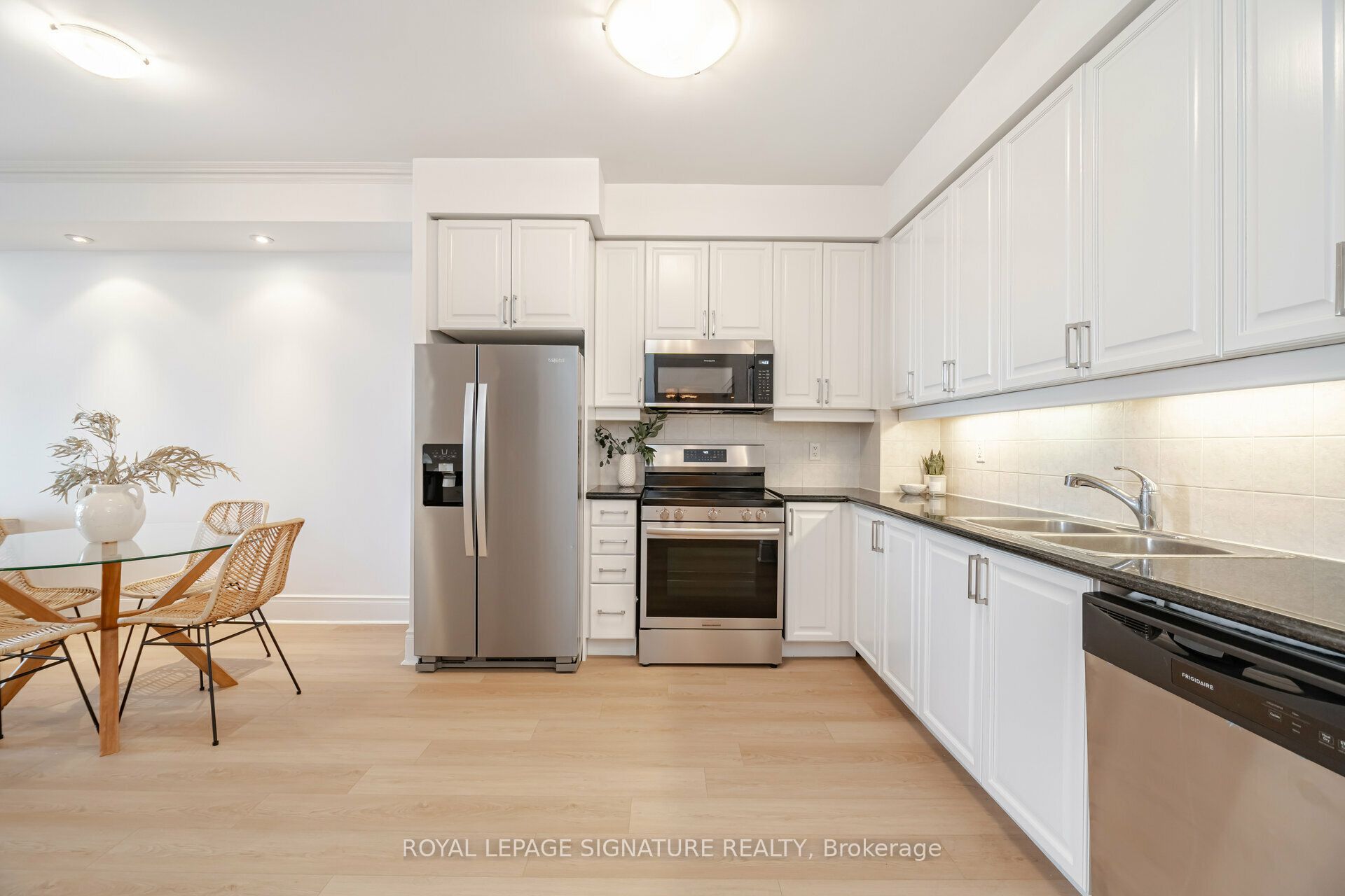 Unit 3028 - 3888 Duke Of York Boulevard, Mississauga 5