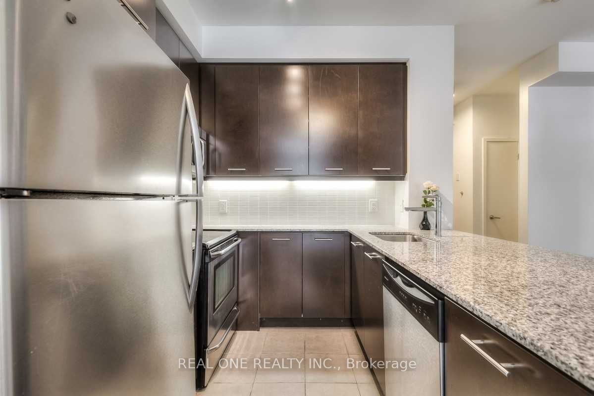 Unit 23 C - 370 Square One Drive, Mississauga 5