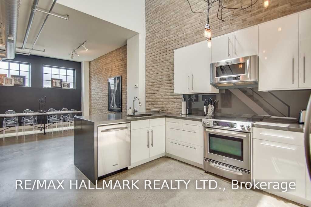 Unit 7 - 6 Bartlett Avenue, Toronto 2