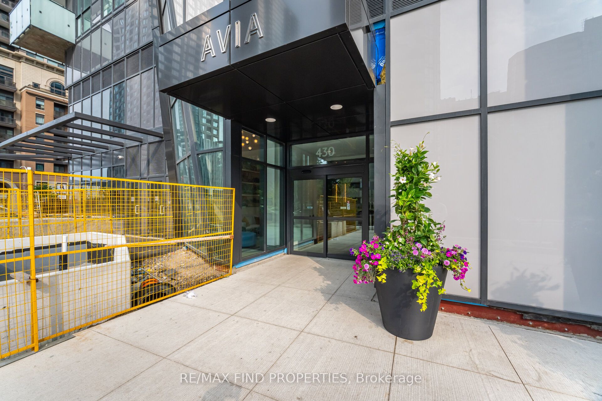 Unit 1405 - 430 SQUARE ONE Drive, Mississauga 3