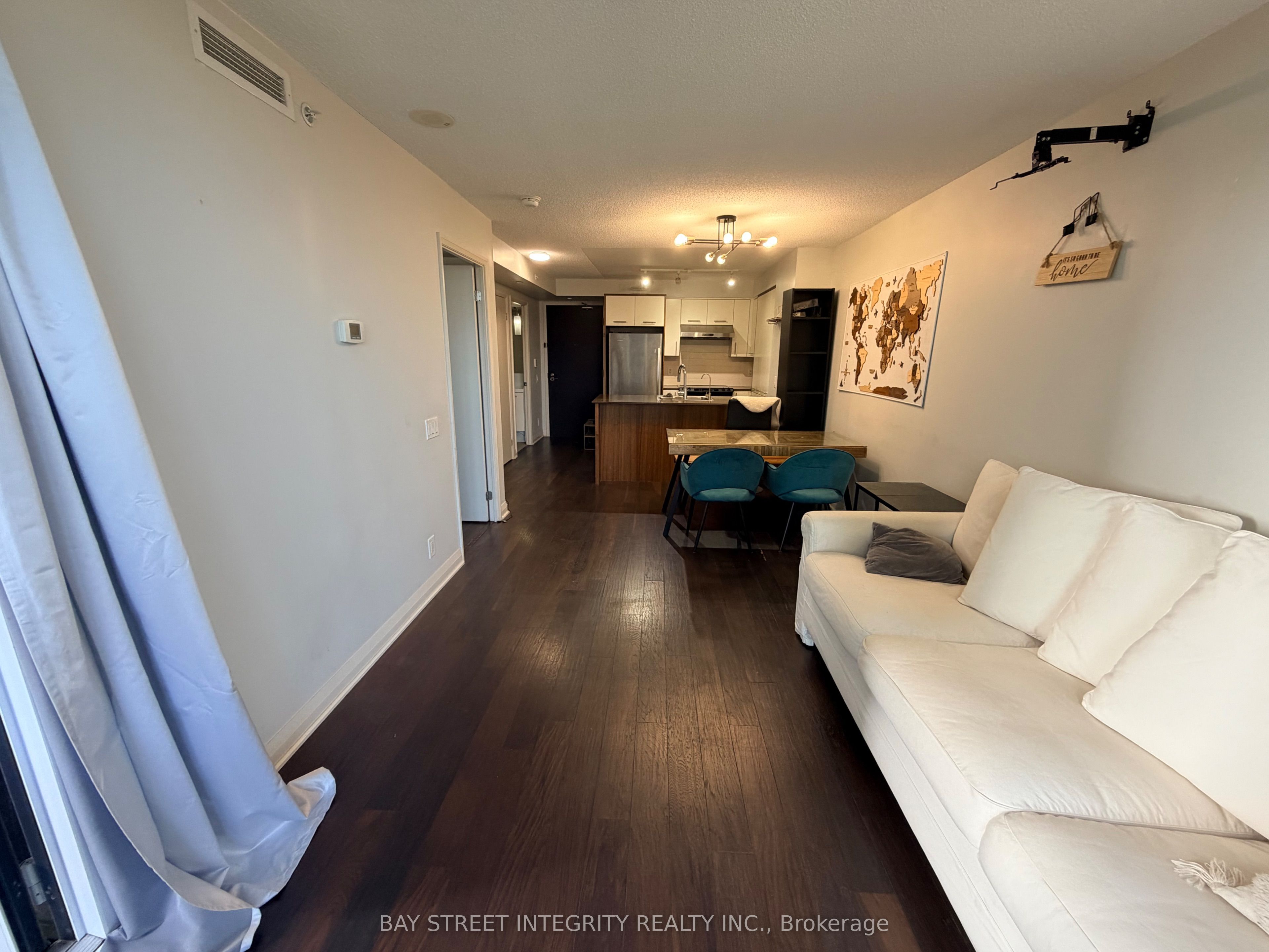 Unit 703 - 1 Valhalla Inn Road, Etobicoke 1