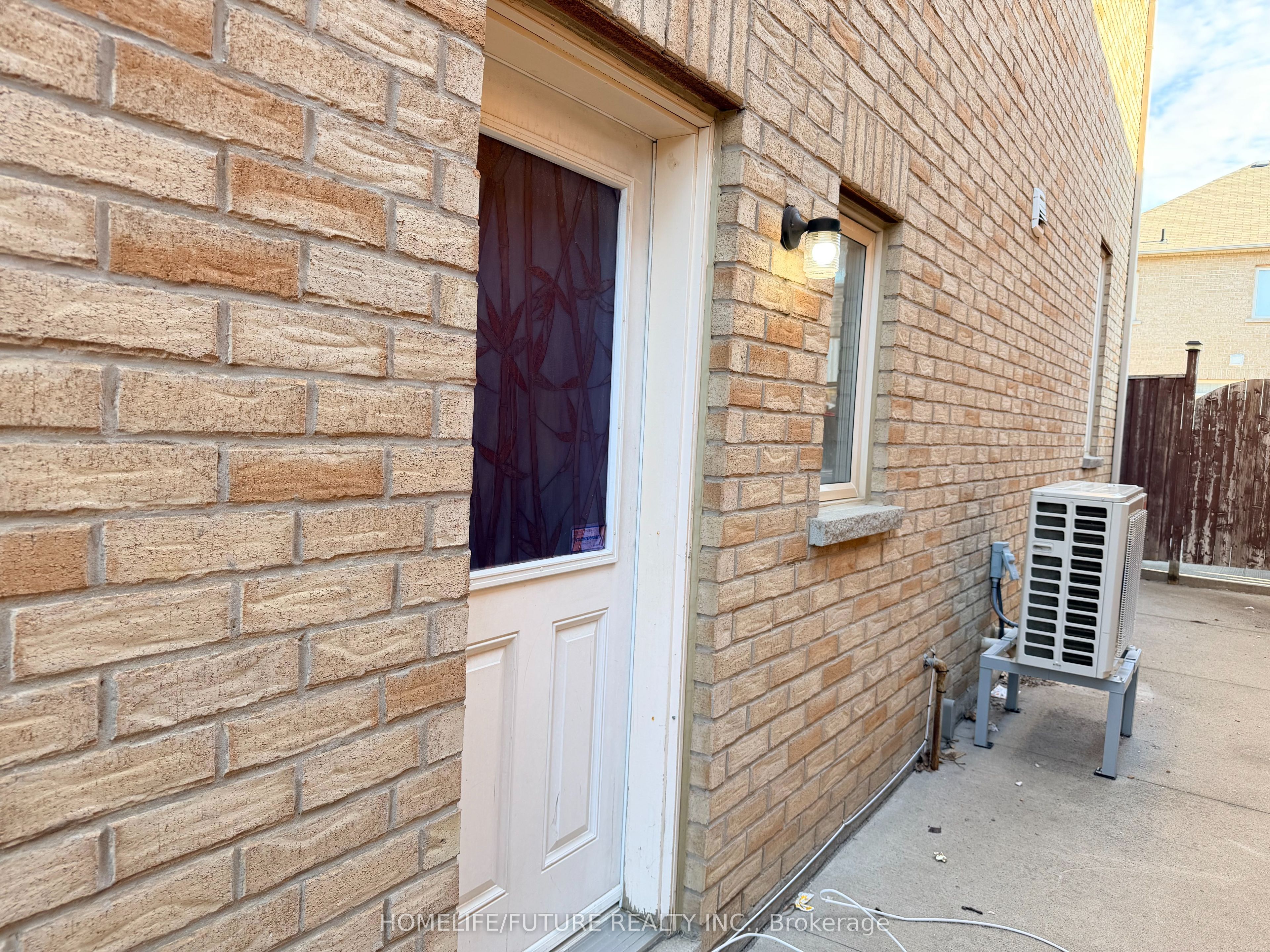 Unit Bsmt - 22 Gamson Crescent, Brampton 3