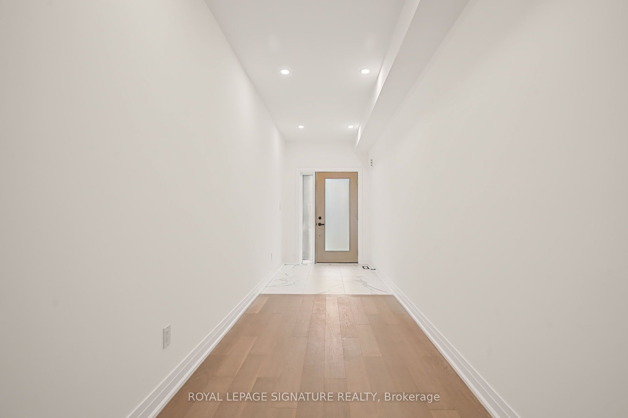 Unit 11 - 6636 Clock Court, Mississauga 4