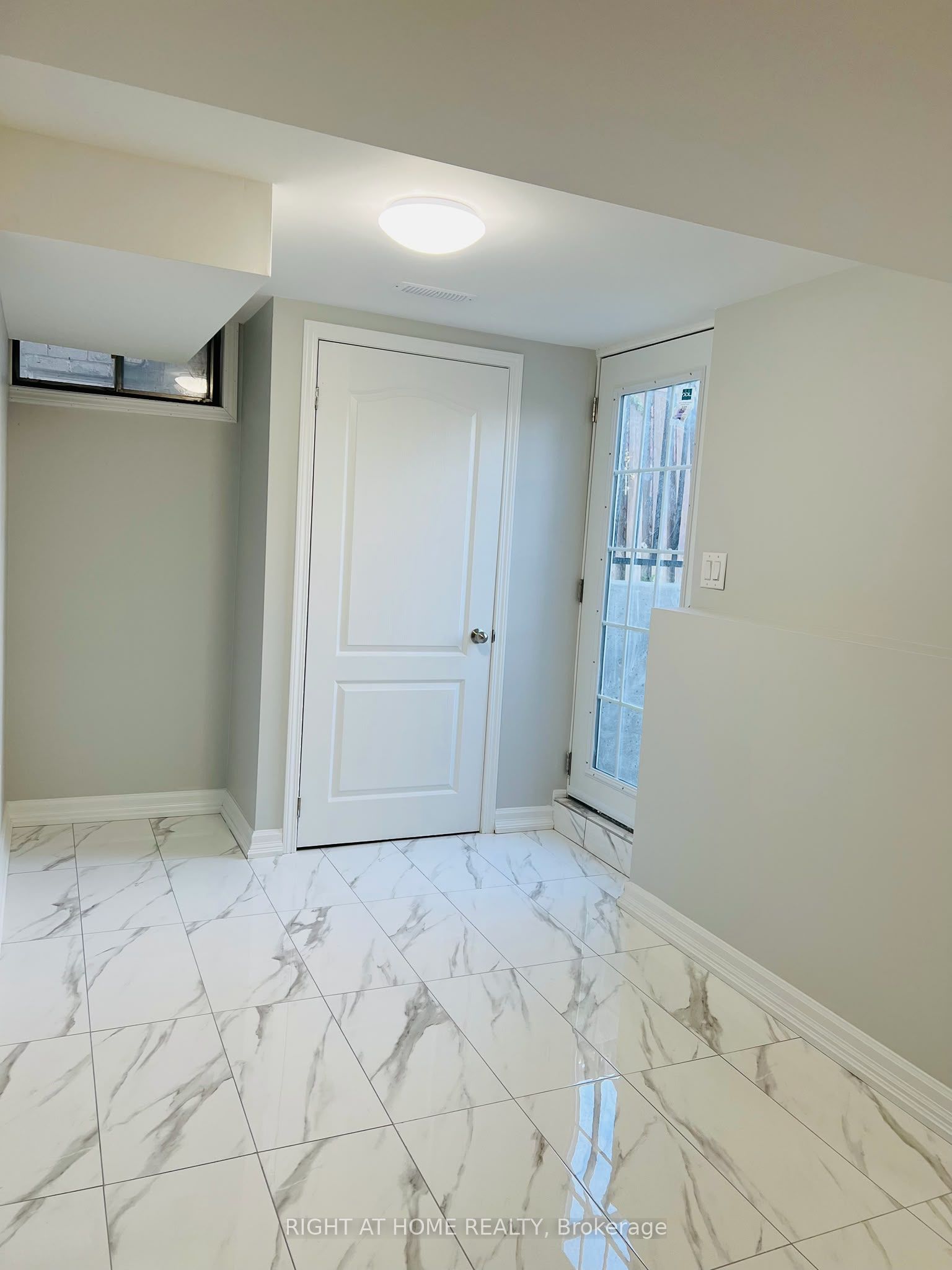 Unit Lower - 314 Harrowsmith Drive, Mississauga 2