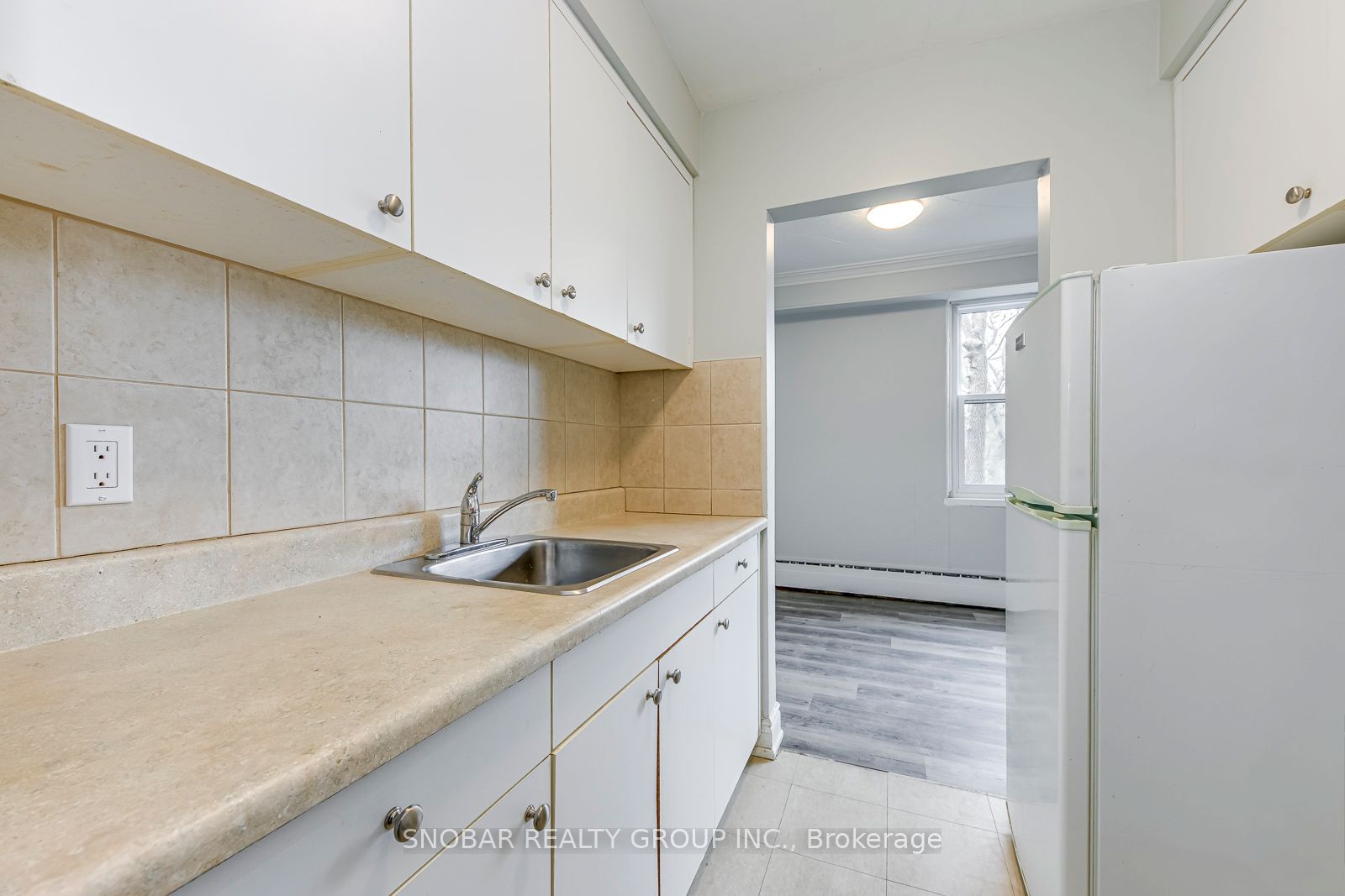 Unit 11 - 17 Station Road, Etobicoke 4