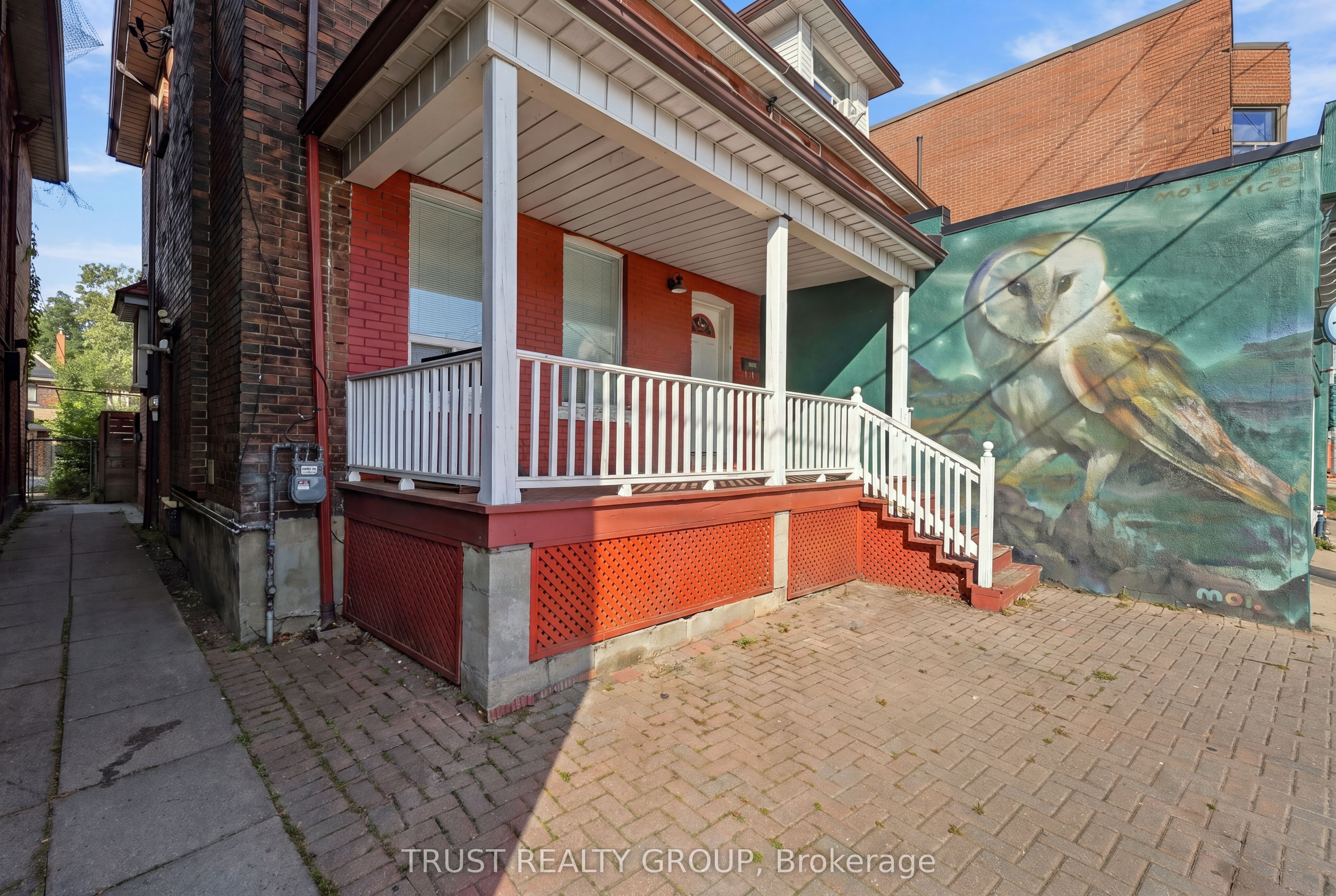 Unit Main & Basement - 2279 Dundas Street W, Toronto 5