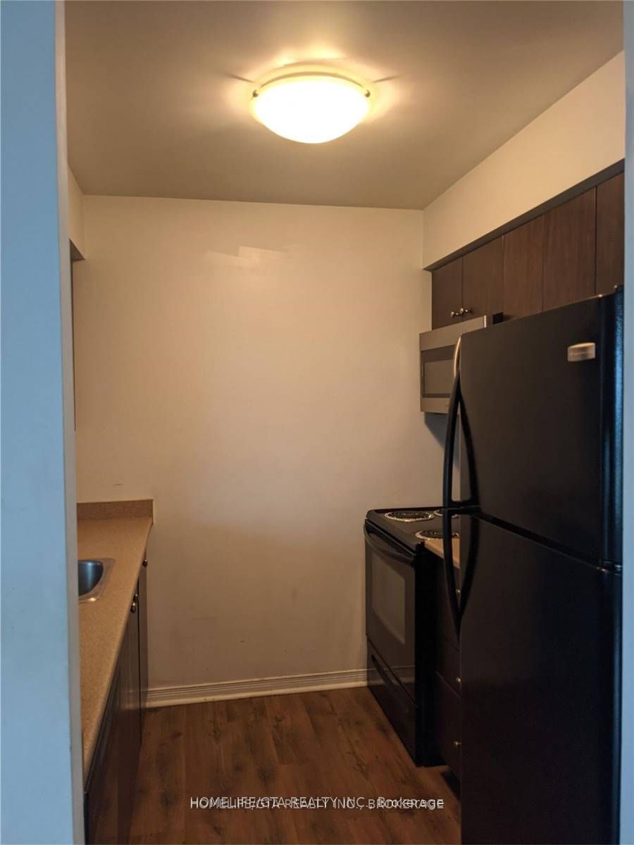 Unit 1503 - 215 Queen Street E, Brampton 5