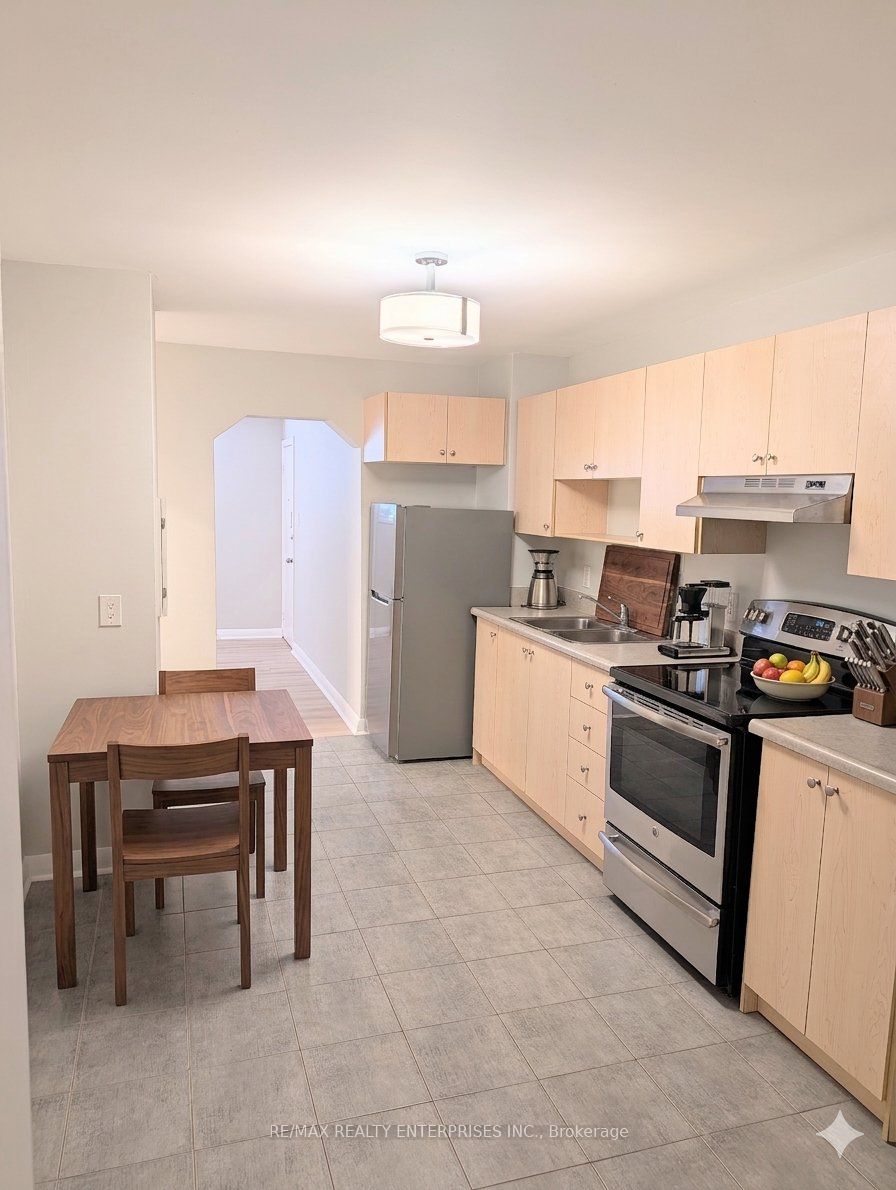 Unit Apt 1 - 22 Peter Street S, Mississauga 2