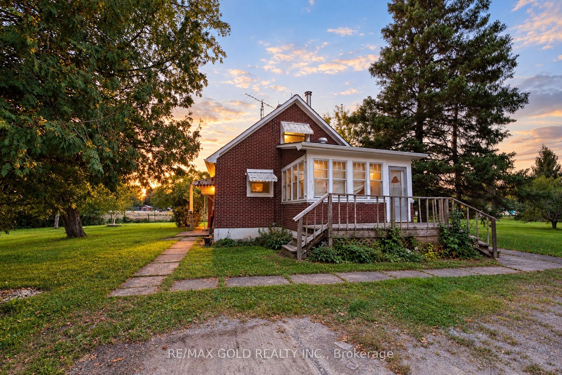15208 Airport Road, Caledon 1
