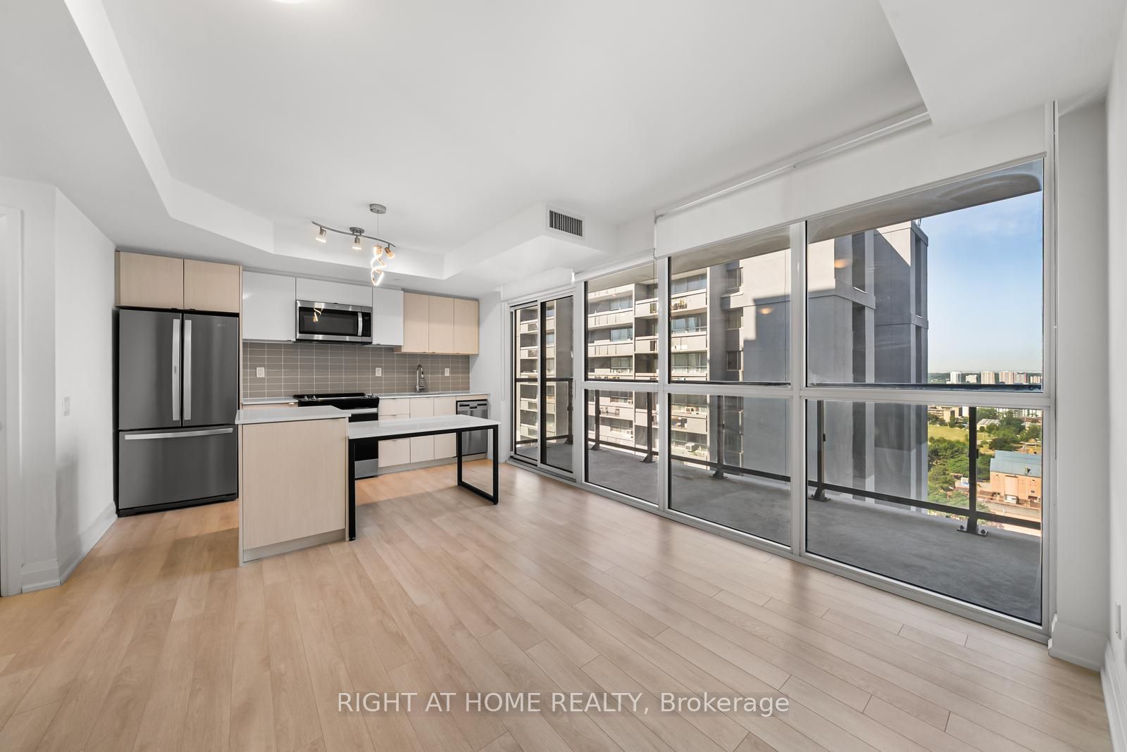 Unit 1511 - 1461 Lawrence Avenue, North York 3
