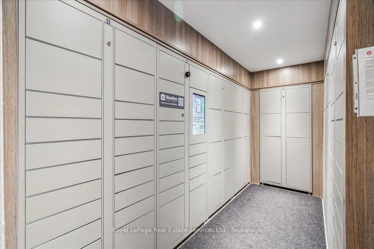Unit 812 - 966 Inverhouse Drive, Mississauga 3