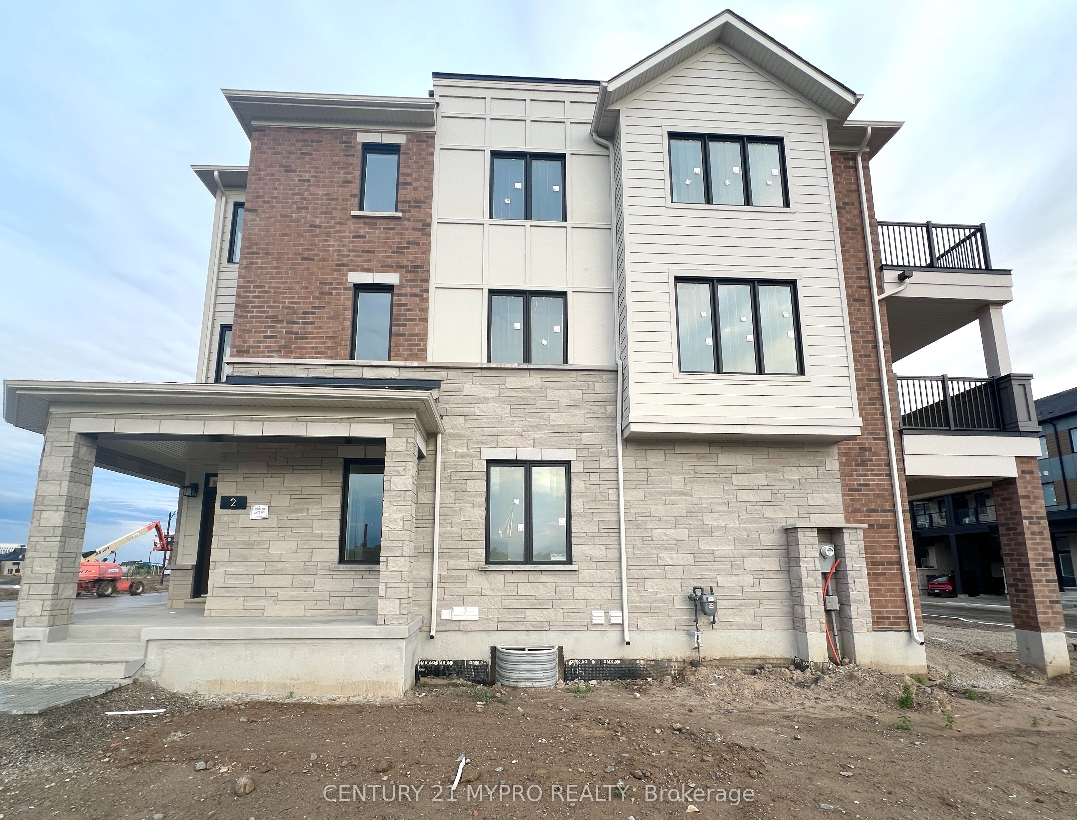Unit Main - 2 Thornbird Crescent, Brampton 2