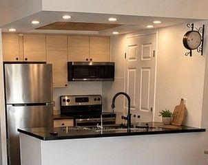 Unit 208 - 285 Enfield Place, Mississauga 3