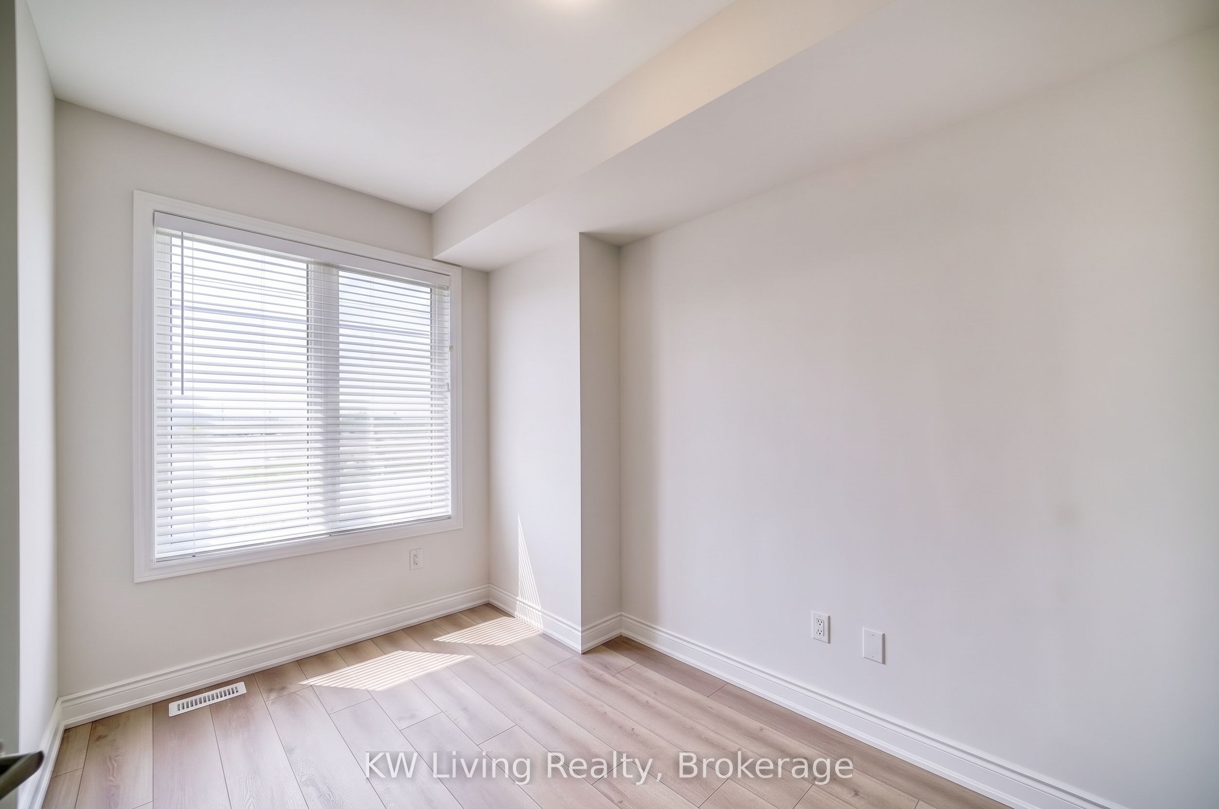3301 Sixth Line, Oakville 3