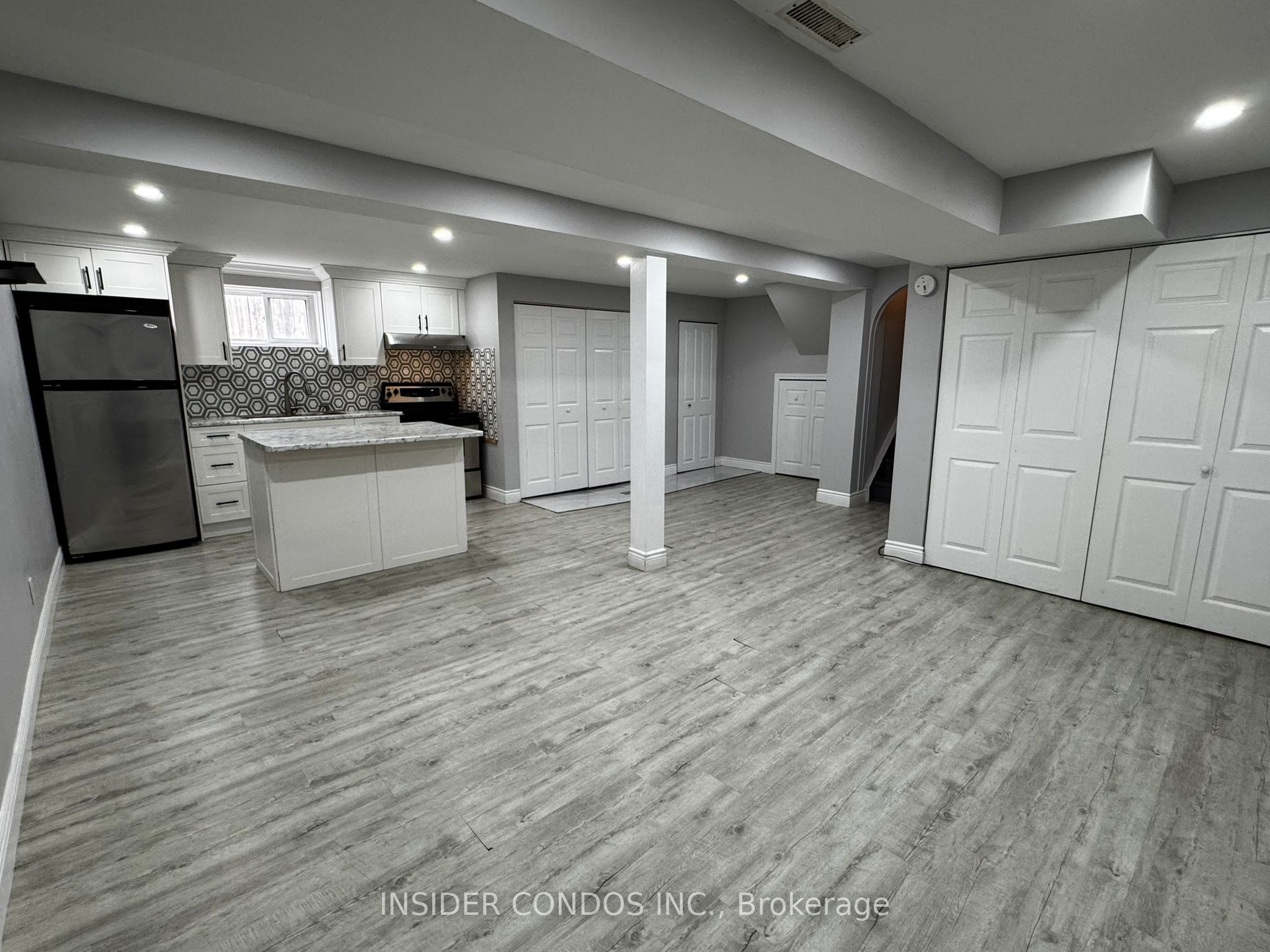 Unit Basement - 49 Doncaster Drive, Brampton 2