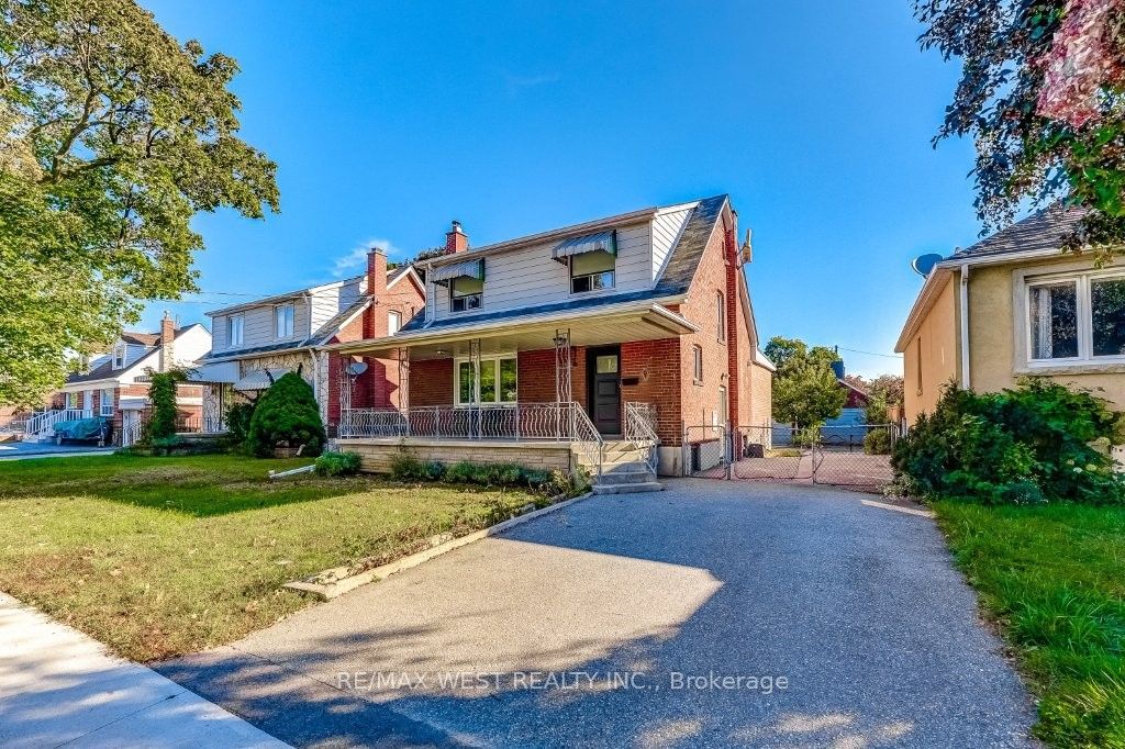9 Culnan Avenue, Etobicoke 2