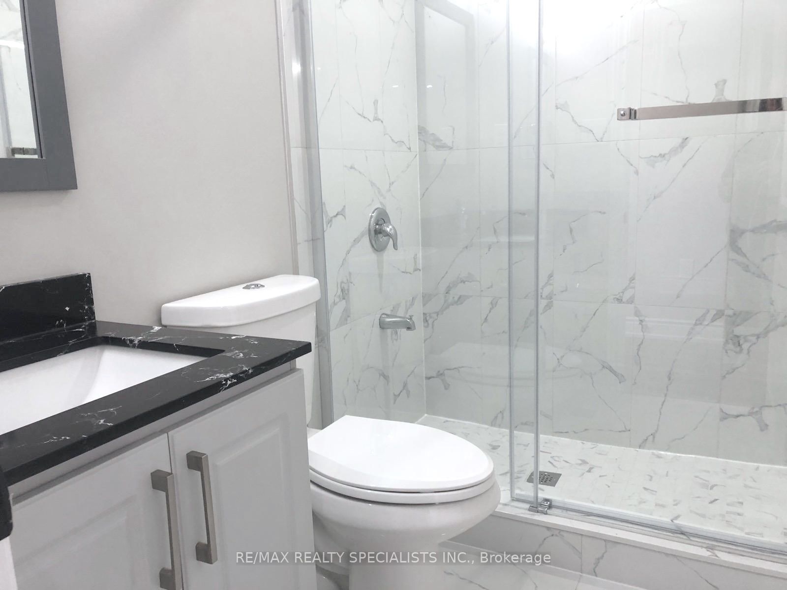 Unit Bsmt - 471 Violet Gate, Milton 4