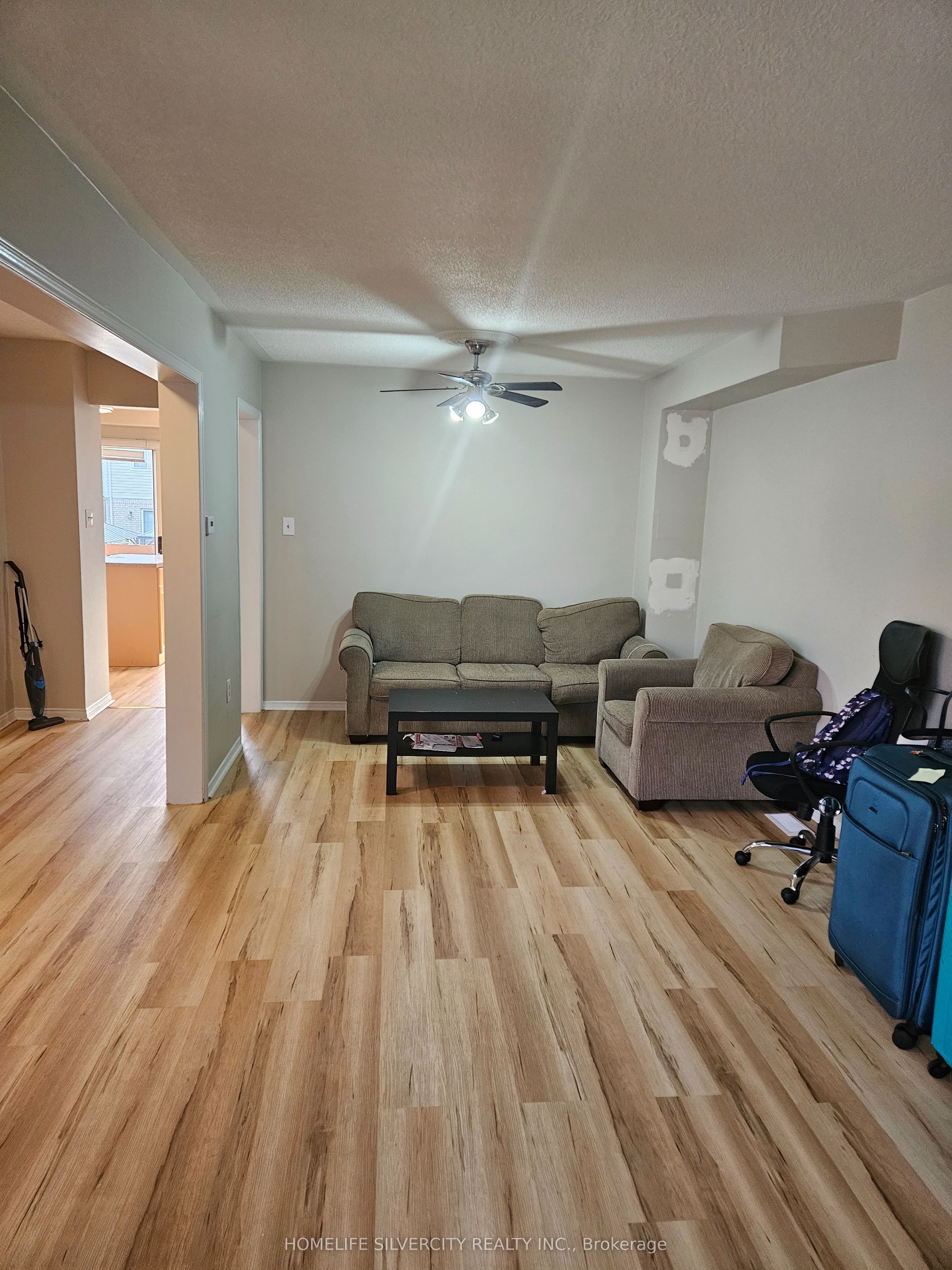81 Beaconsfield Avenue, Brampton 2