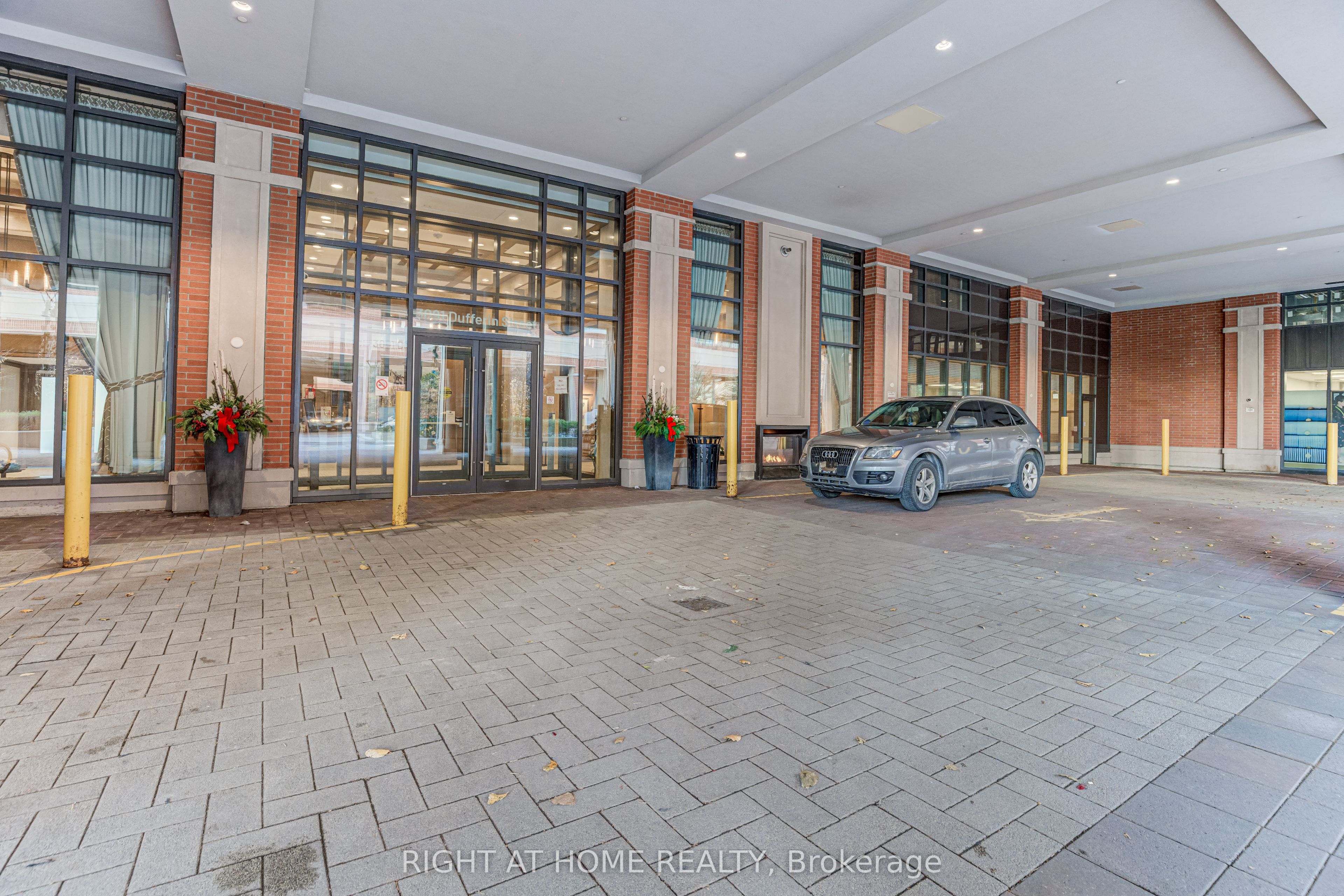 Unit 905 - 3091 Dufferin Street, North York 2