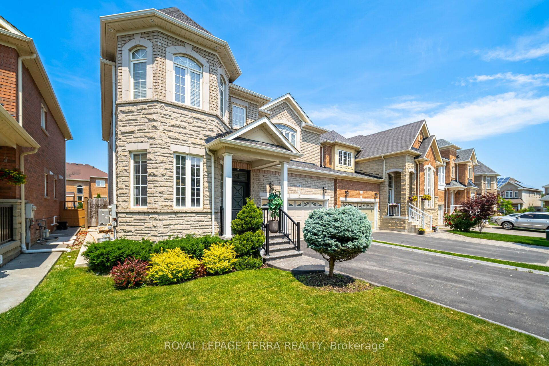 Unit Upper - 30 Eatonville Street, Brampton 3