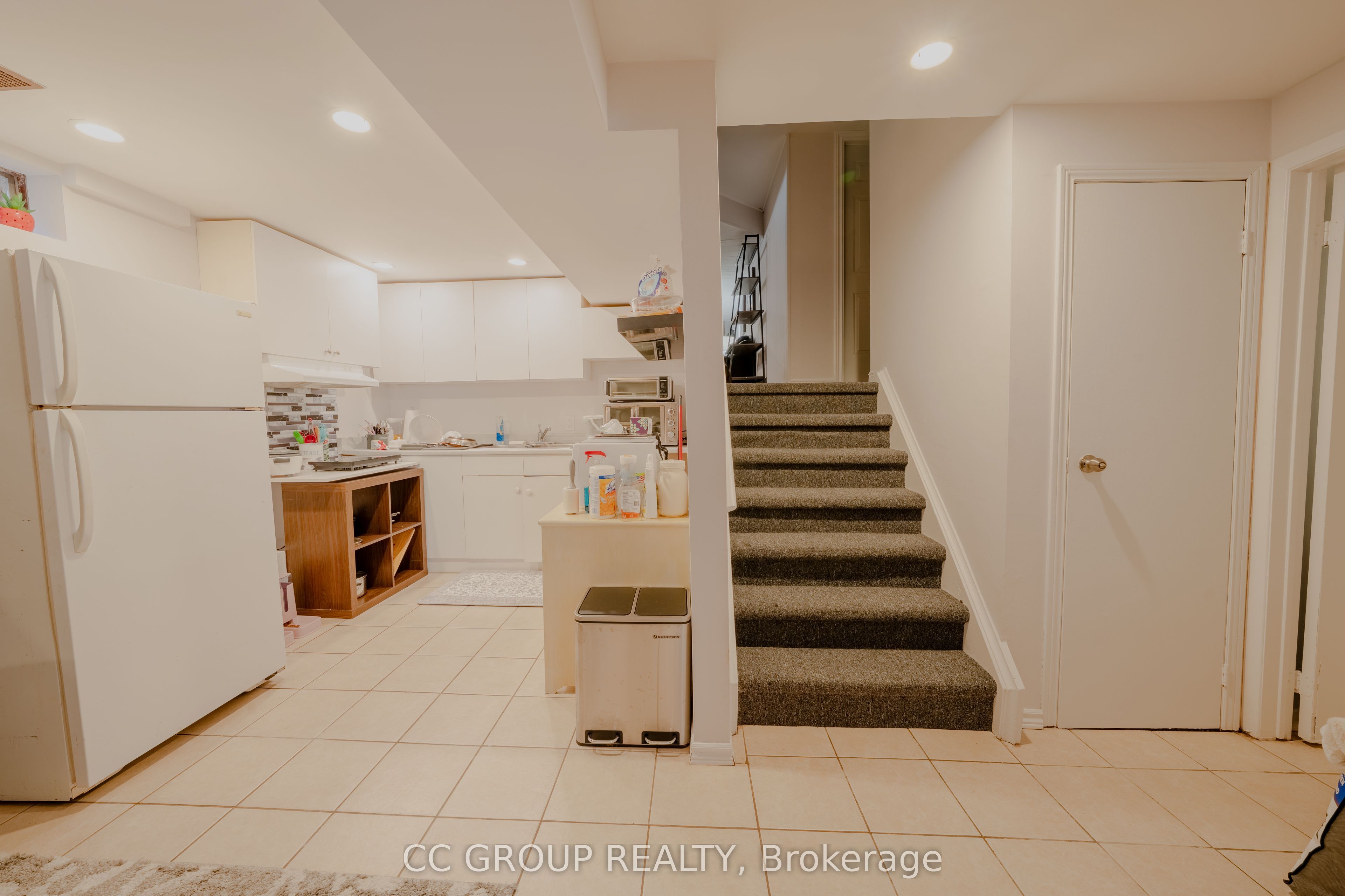 Unit Lower - 3350 Delfi Road, Mississauga 5