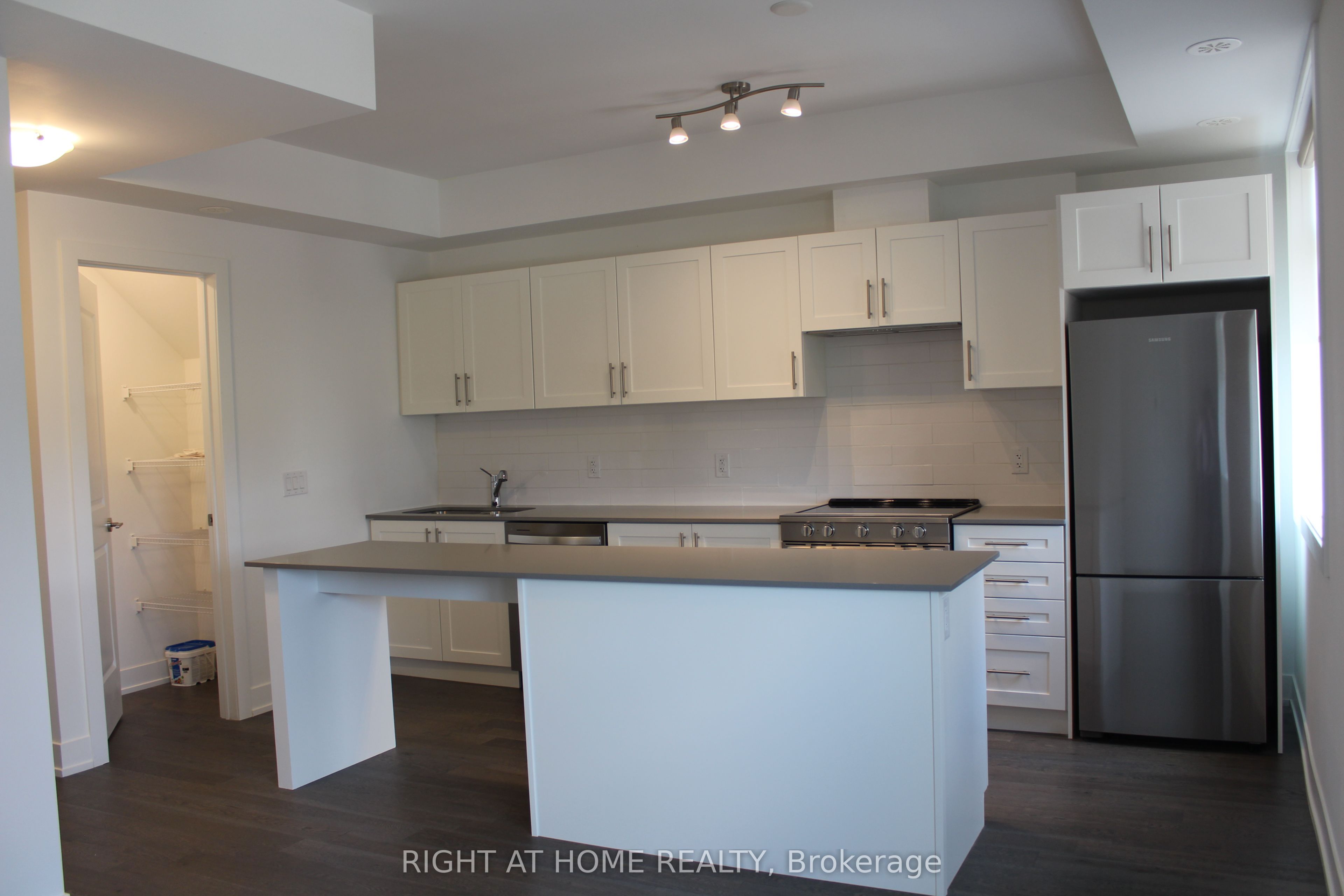 Unit 249 - 1075 Douglas Mccurdy Common, Mississauga 4