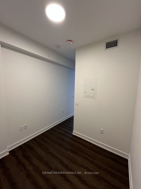 Unit 7004 - 448 Burnhamthorpe Road W, Mississauga 5