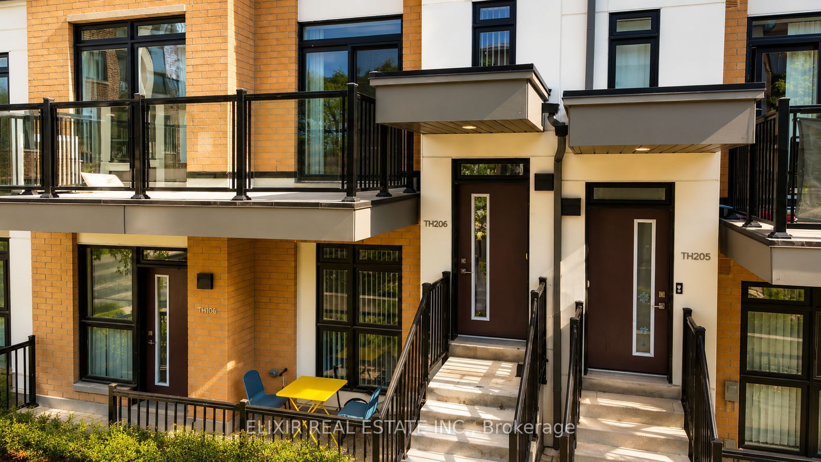 Unit 206 - 140 Canon Jackson Drive, Toronto 4