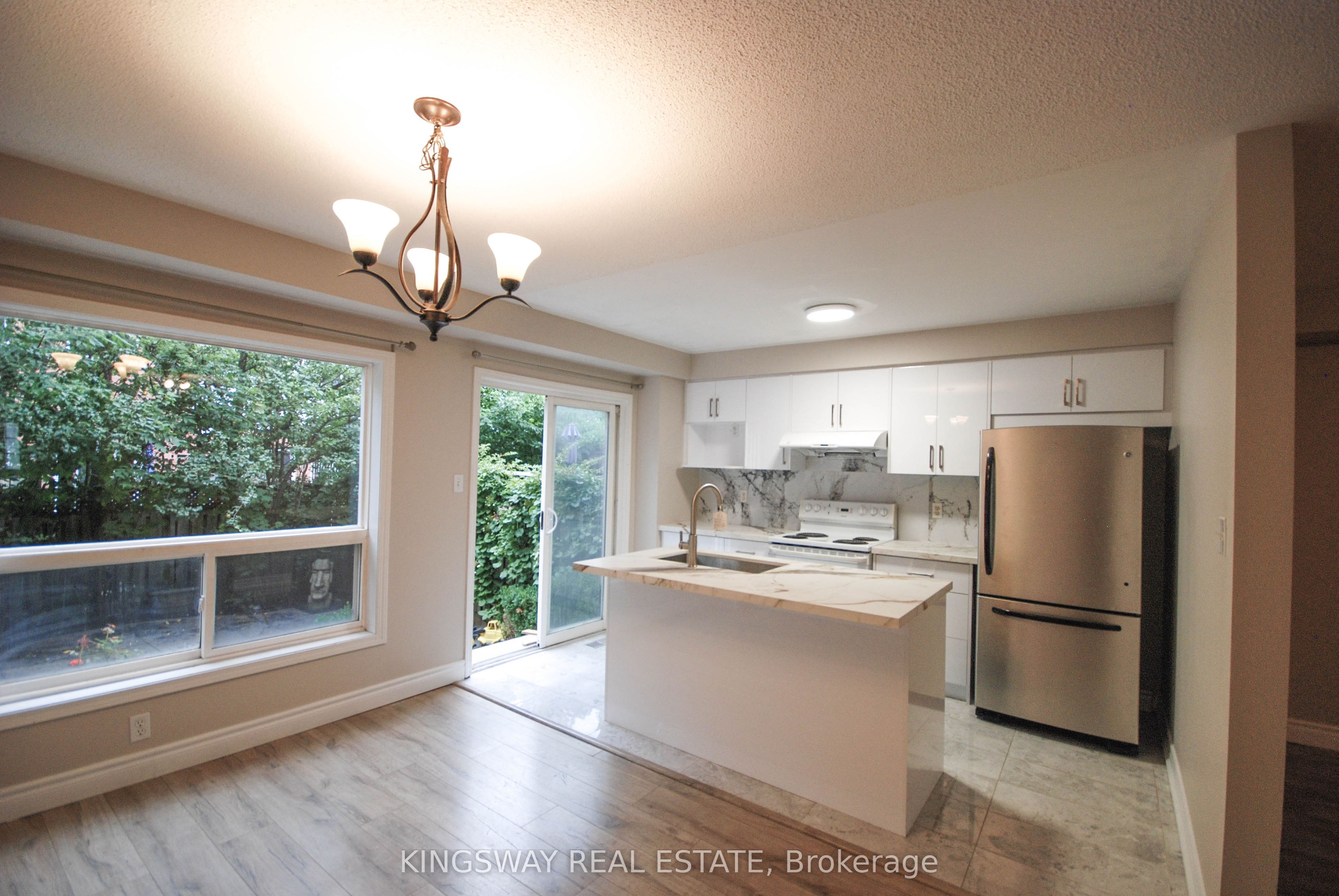 610 Angela Court, Burlington 3