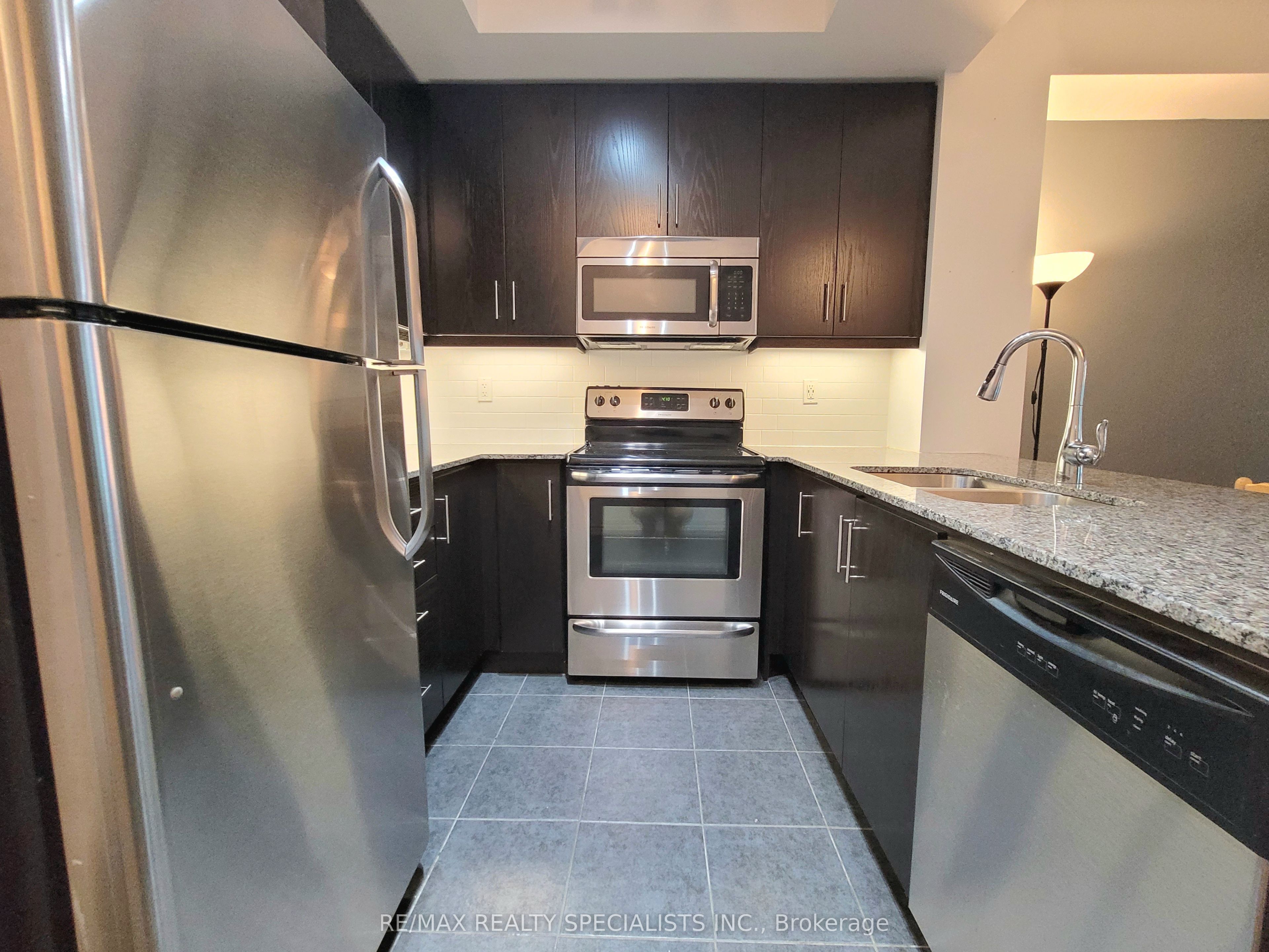 Unit 823 - 15 James Finlay Way, North York 3