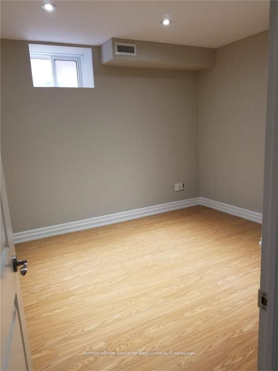 Unit Basement - 48 Station Road, Etobicoke 5