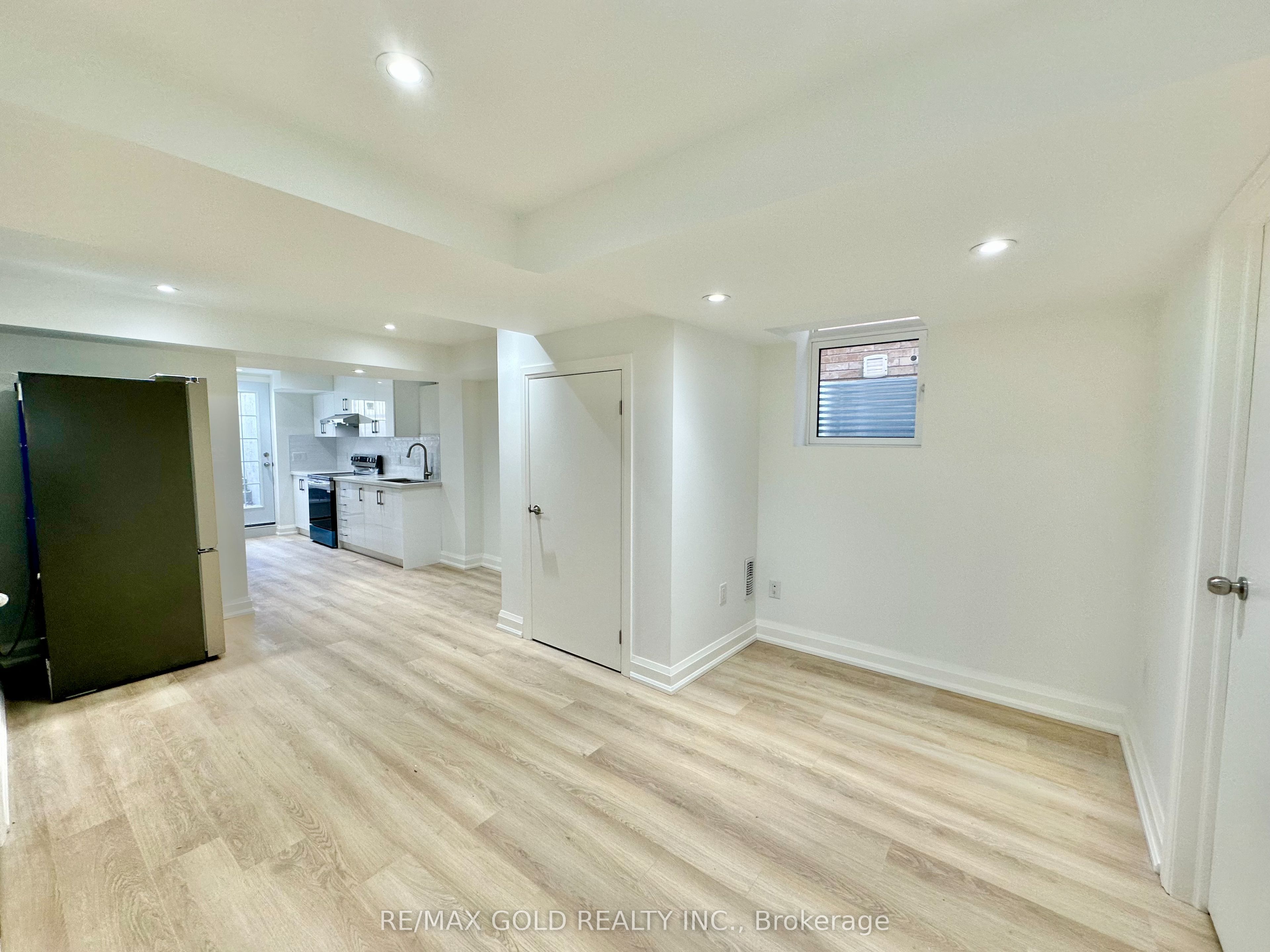 Unit Basement - 7099 Village Walk, Mississauga 3