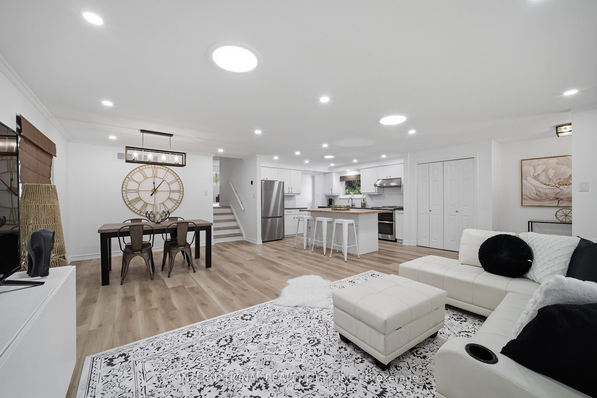 2306 Devon Road, Oakville 3