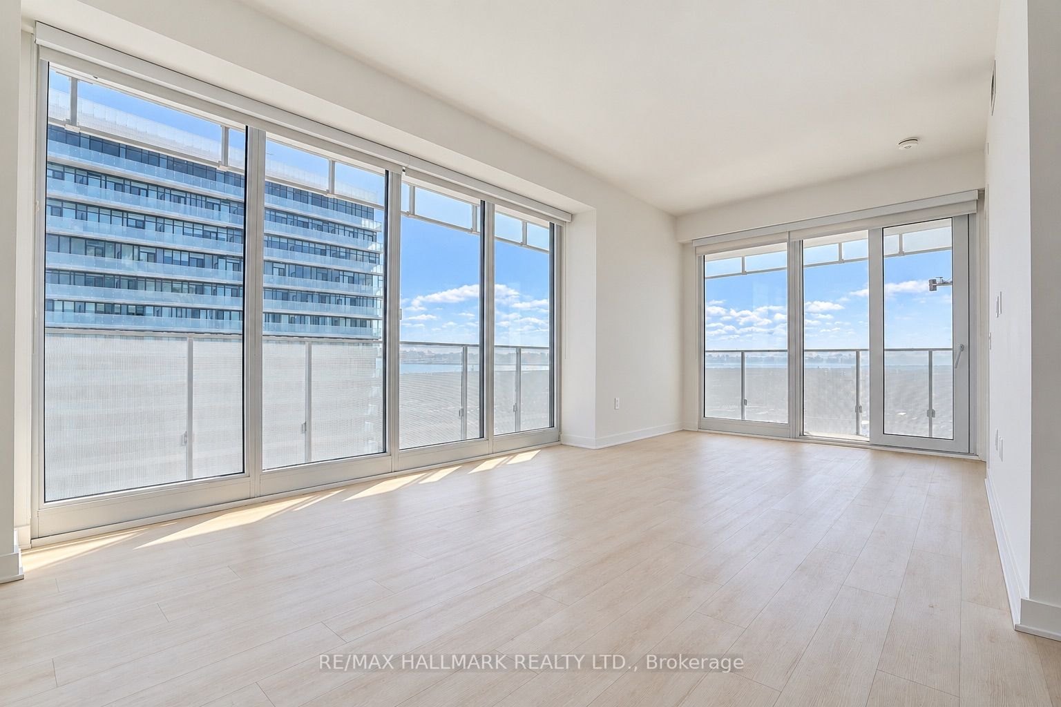 Unit 5504 - 3900 Confederation Parkway, Mississauga 5