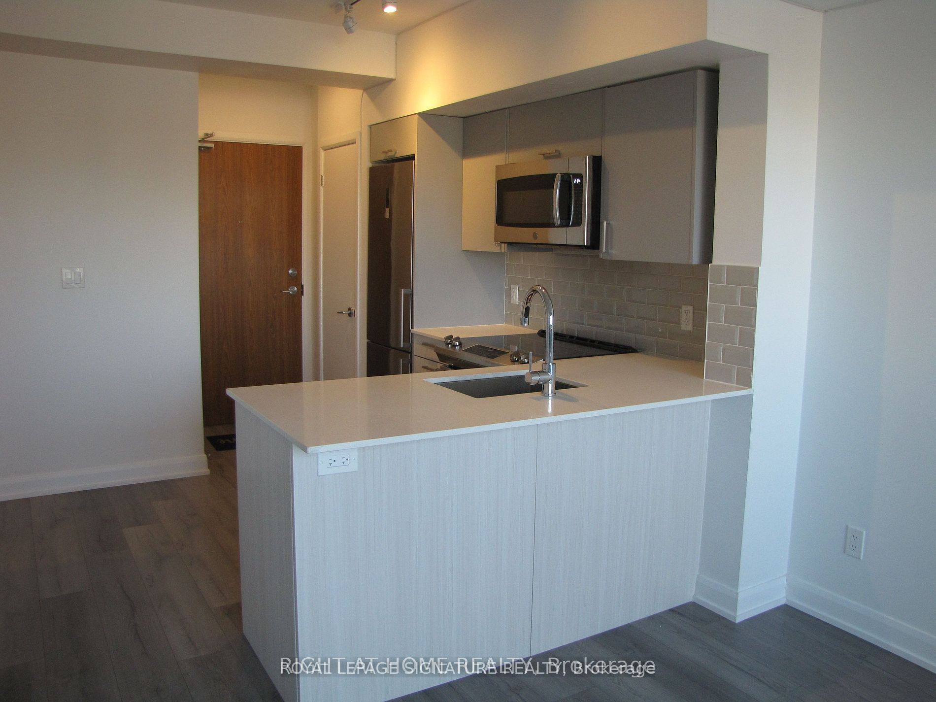 Unit 212 - 385 Osler Street, Toronto 4