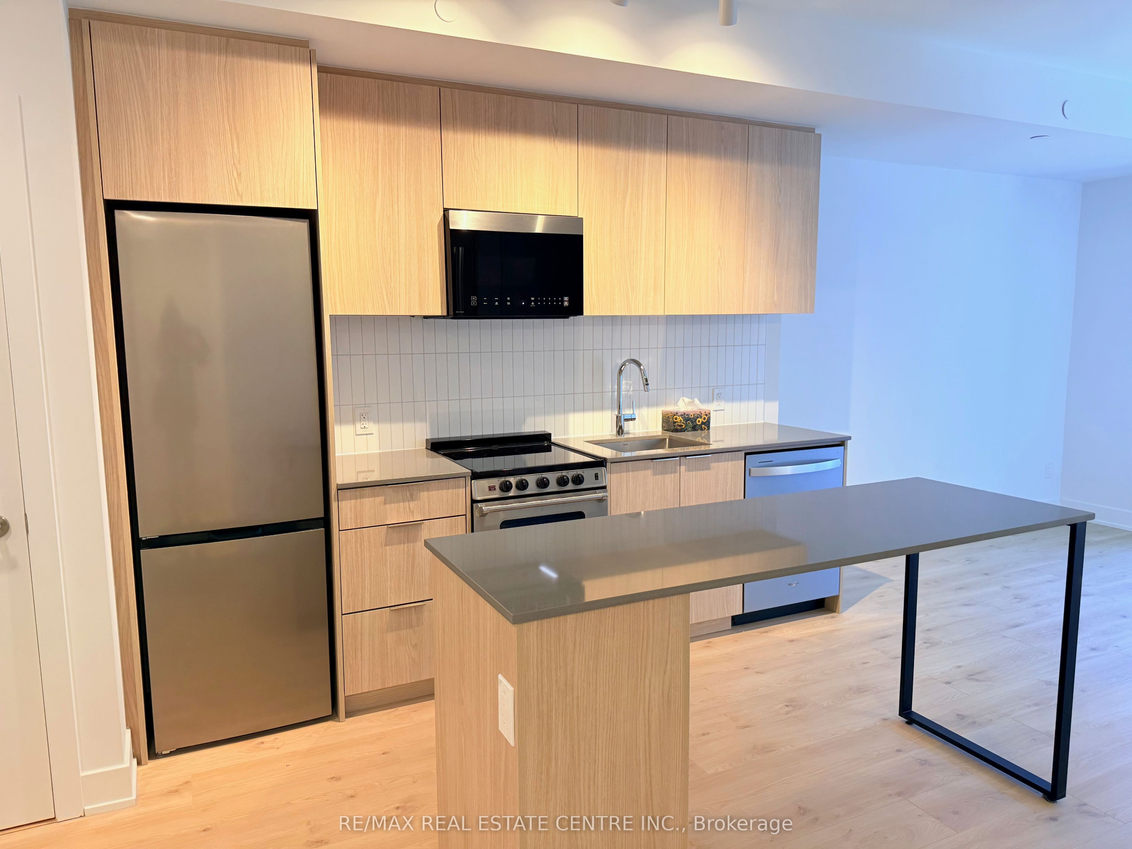 Unit 411 - 3008 William Cutmore Boulevard, Oakville 5