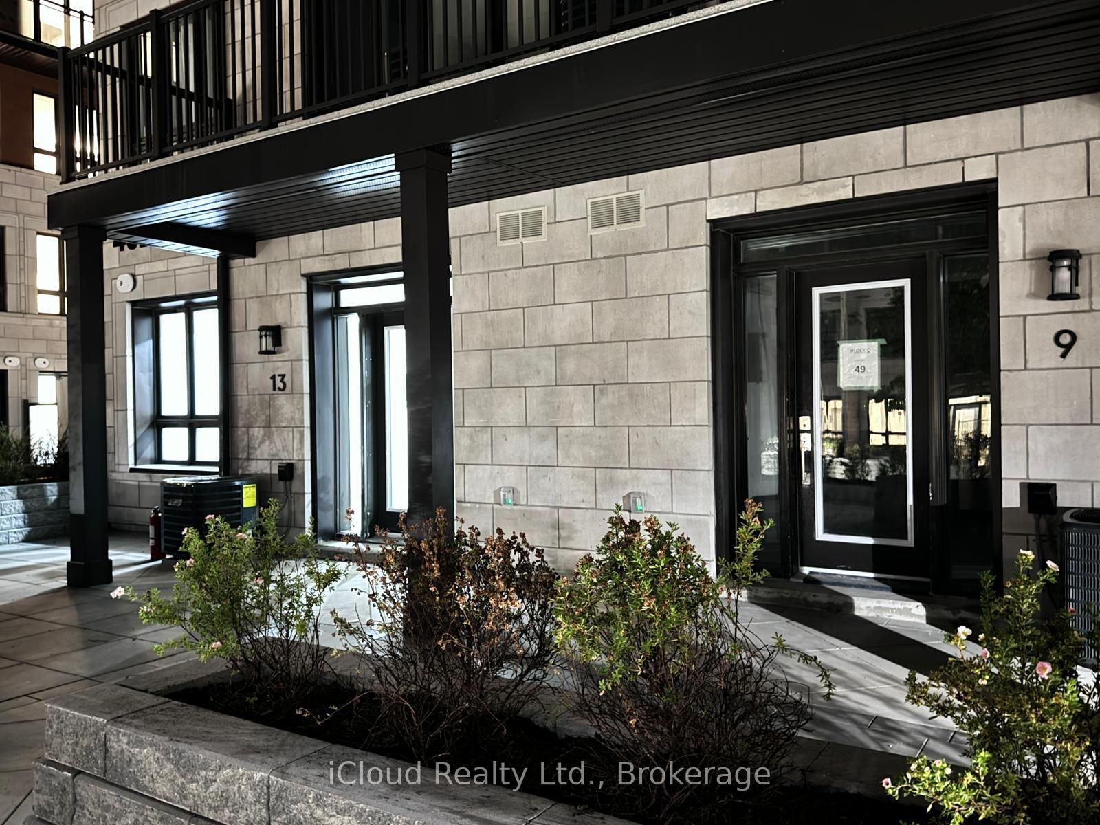 Unit 9 - 4025 Hickory Drive, Mississauga 2