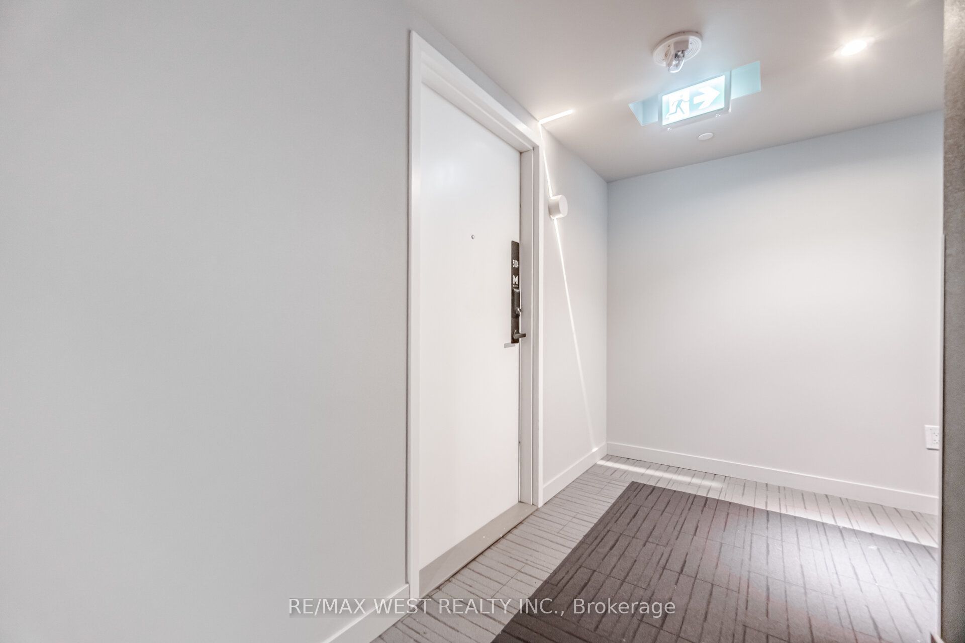 Unit 5104 - 3900 Confederation Parkway, Mississauga 5