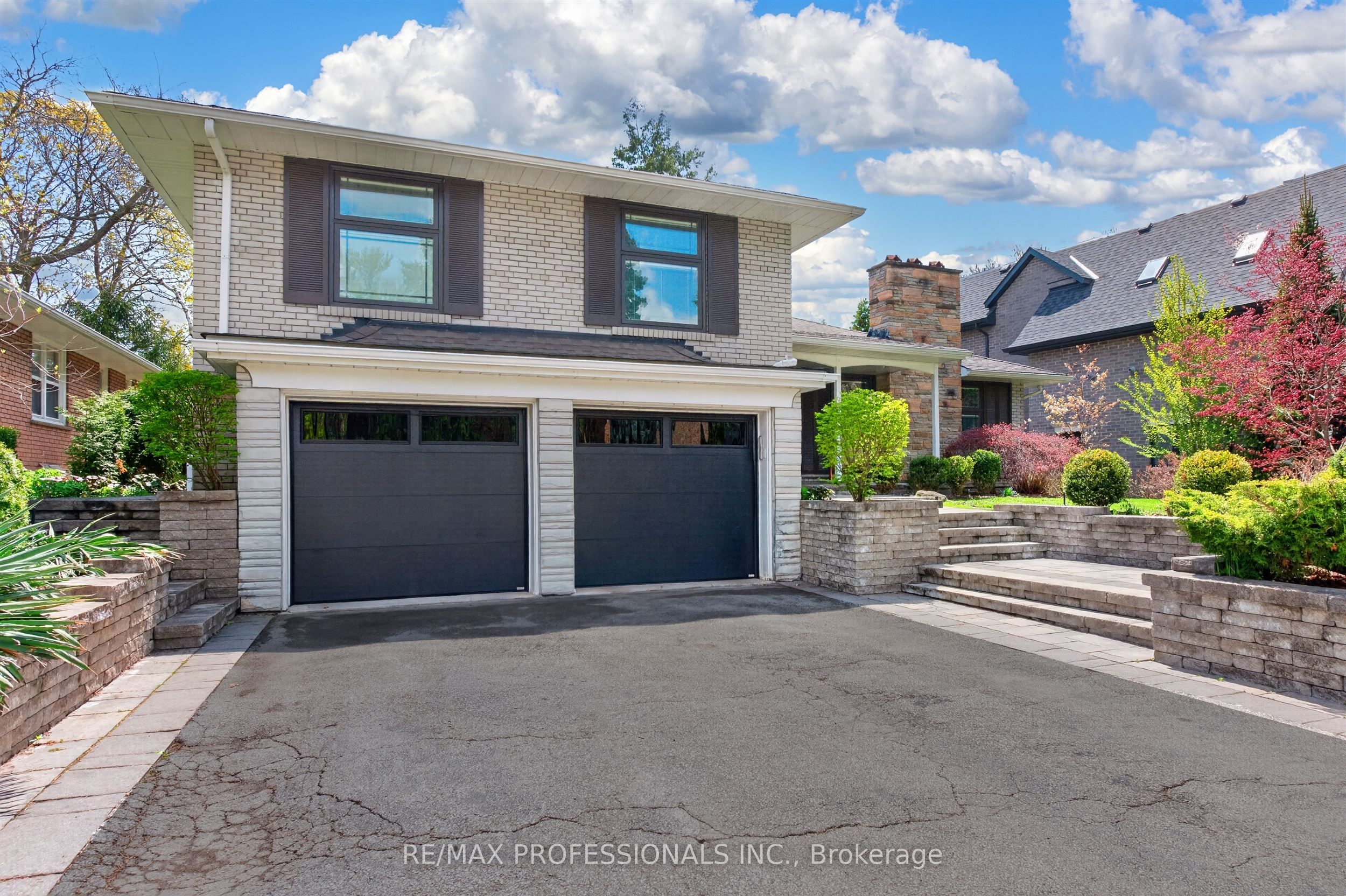 64 Ravensbourne Crescent, Etobicoke 2