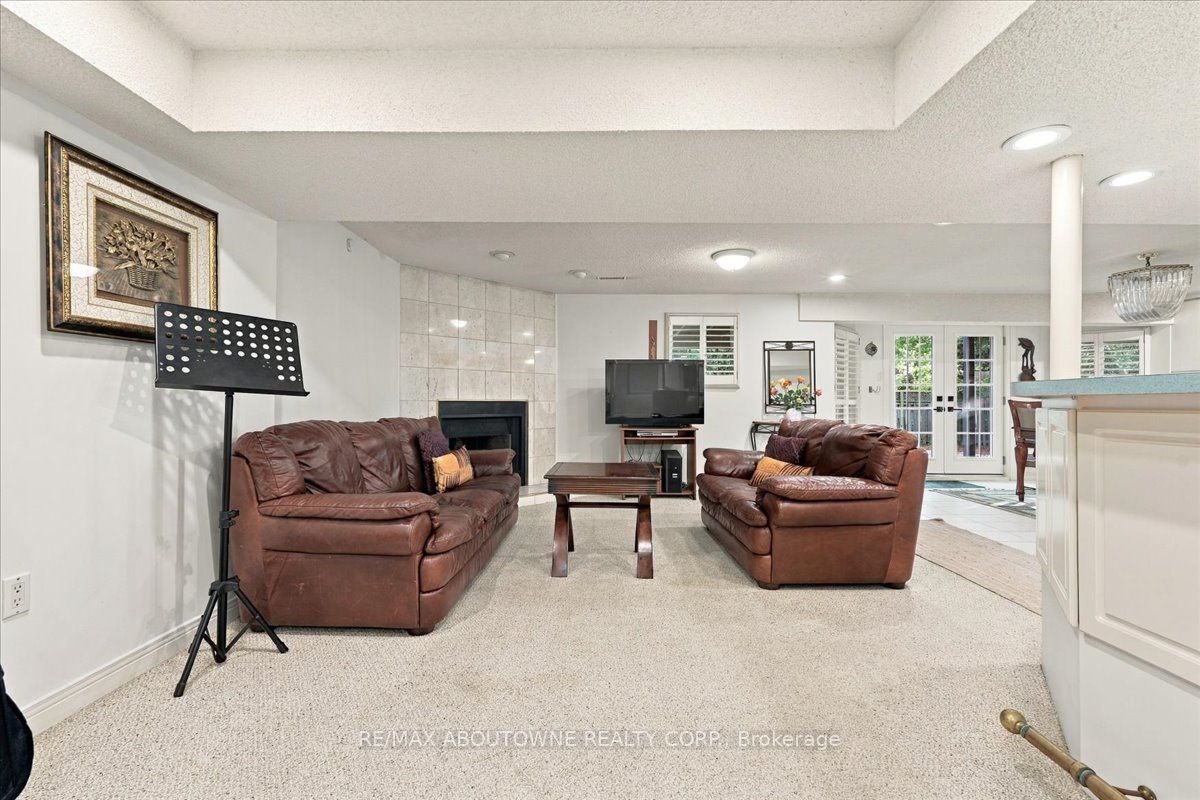 Unit Lower - 1374 Heritage Way, Oakville 5