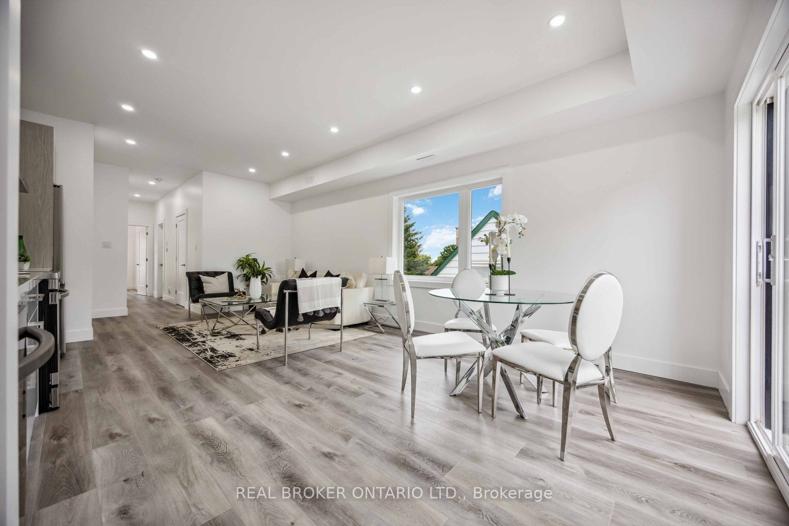 Unit 4 - 14 Hatfield Crescent, Etobicoke 4