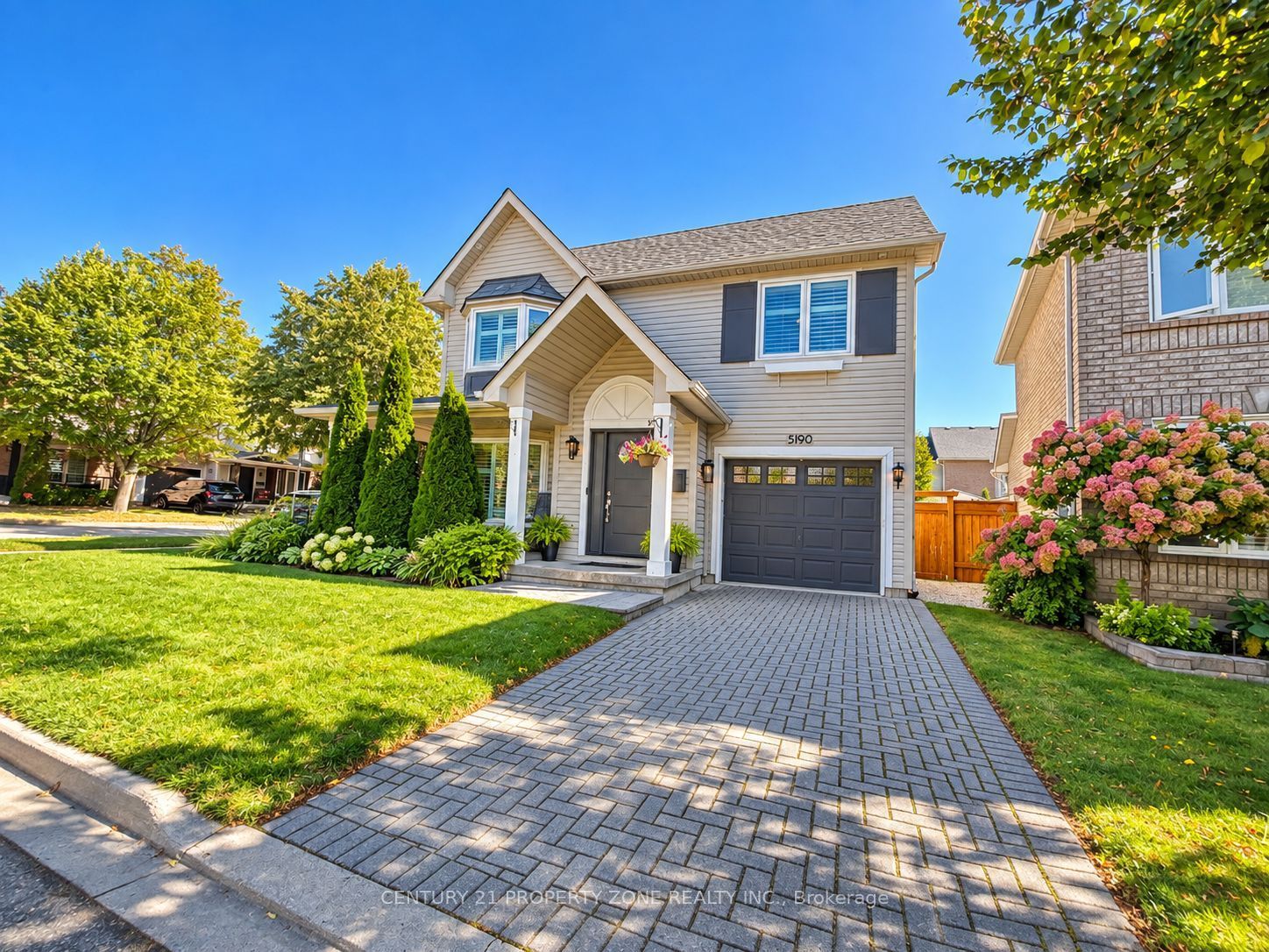 5190 Ridgewell Road, Burlington 2