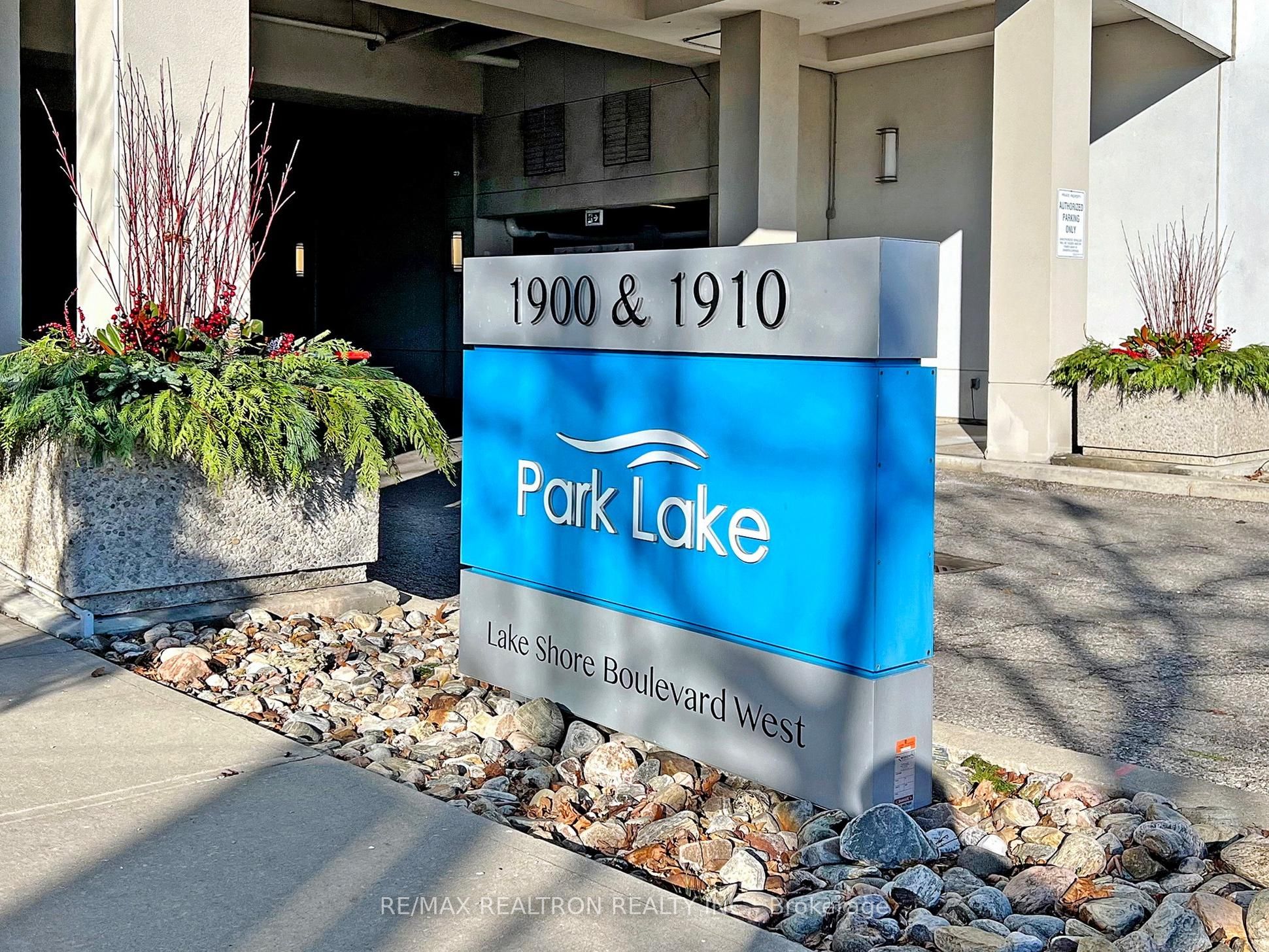 Unit PH2 - 1910 Lake Shore Boulevard W, Toronto 2